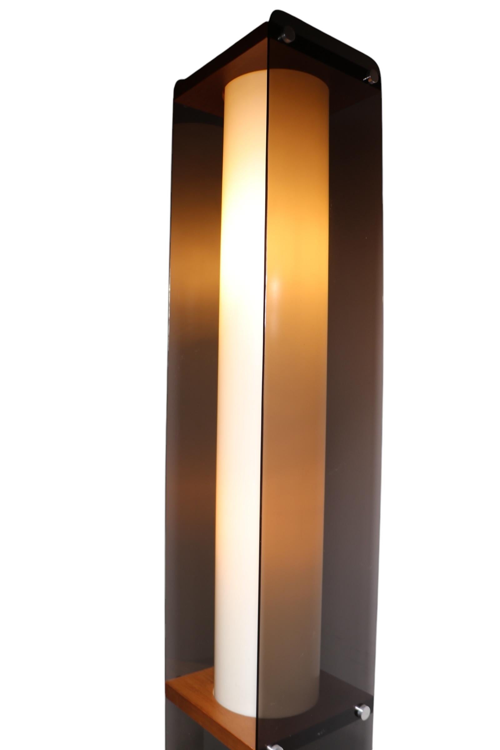 Tinted Lucite and Wood Tótem Form Floor Lamp by Pearsall for Modeline c. 1970’s For Sale 13