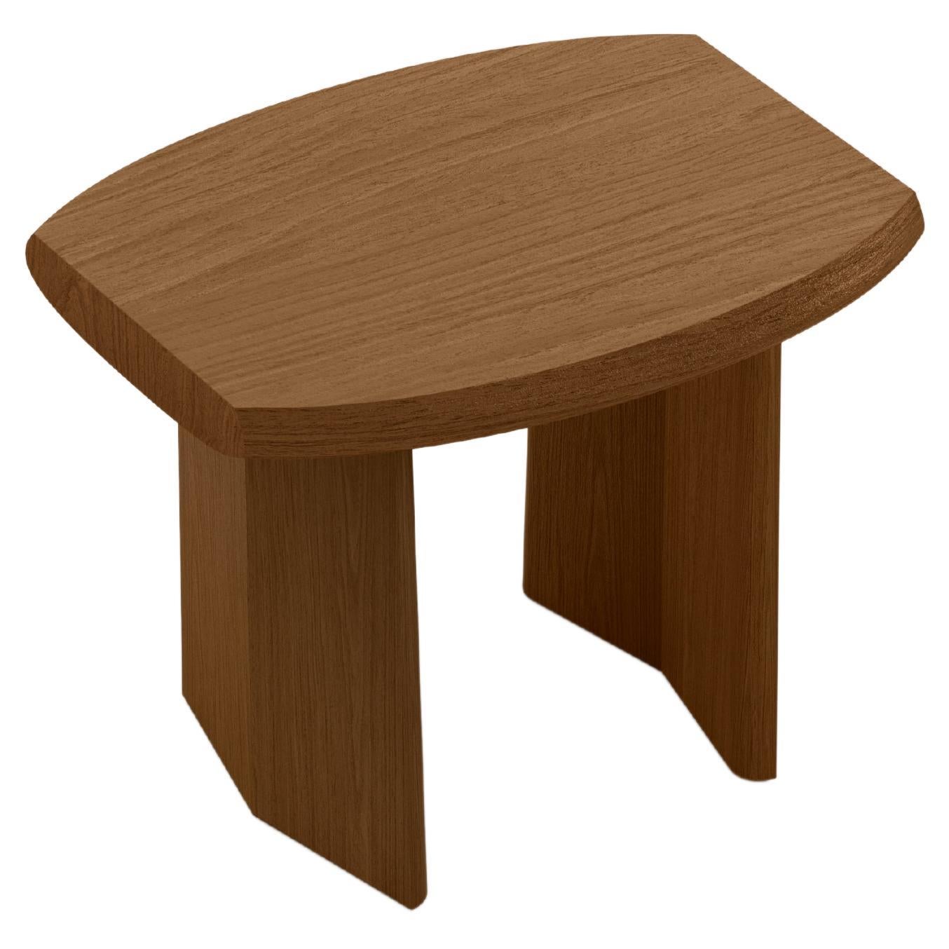 Peana Table d'appoint, table de nuit, table auxiliaire en Wood teinté rouge, Joel Escalona en vente