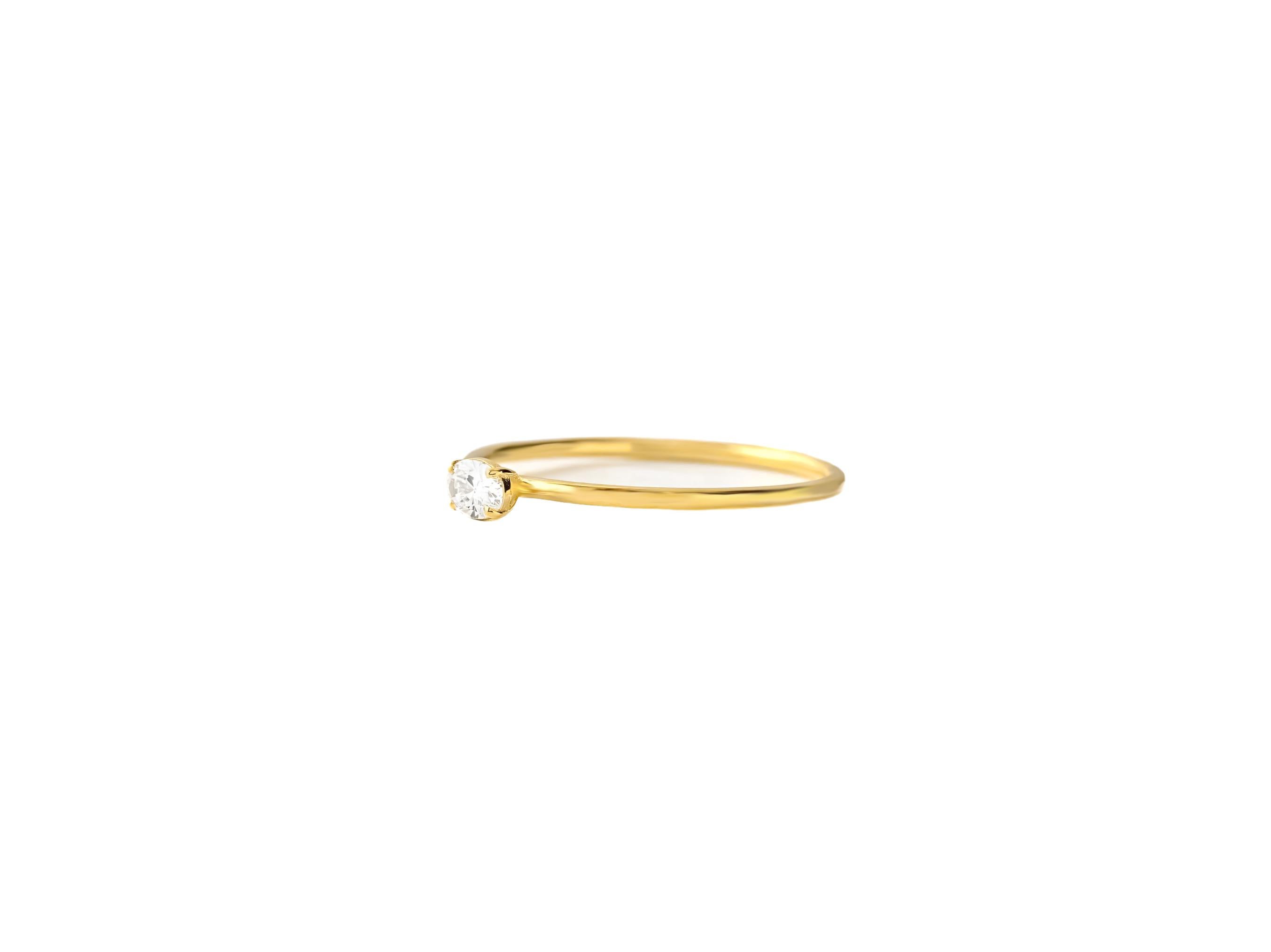 Baguette Cut Tiny 14k gold ring with oval moissanite For Sale