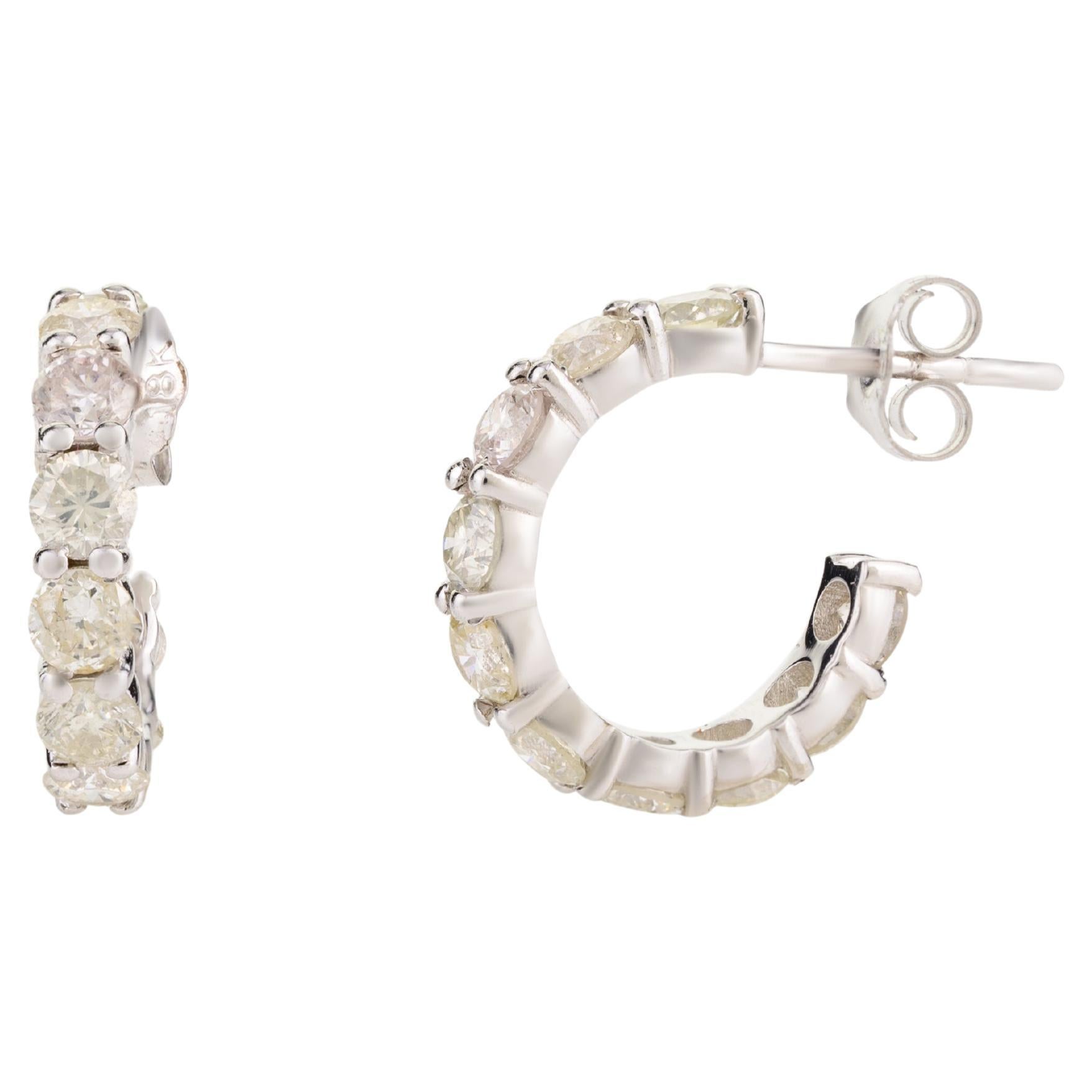 Boucles d'oreilles en or blanc massif 18k avec diamants naturels minuscules Cadeau pour elle en vente