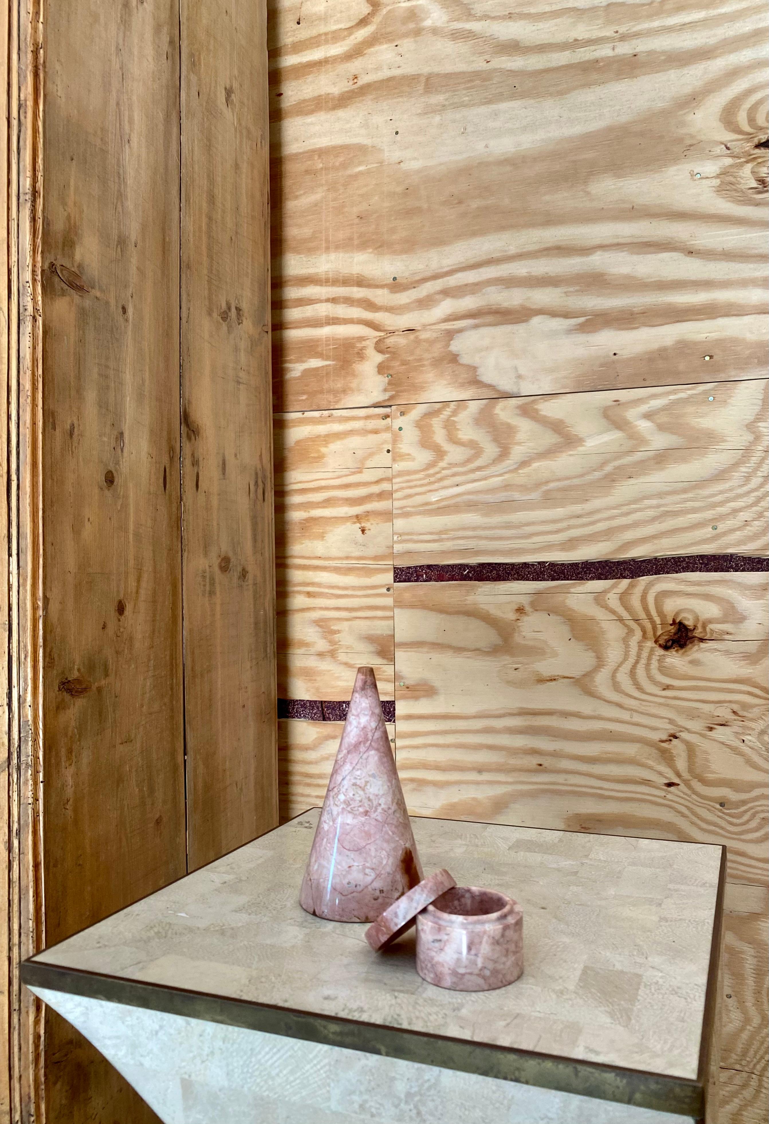 Petite boîte cylindrique en marbre rose en vente 5