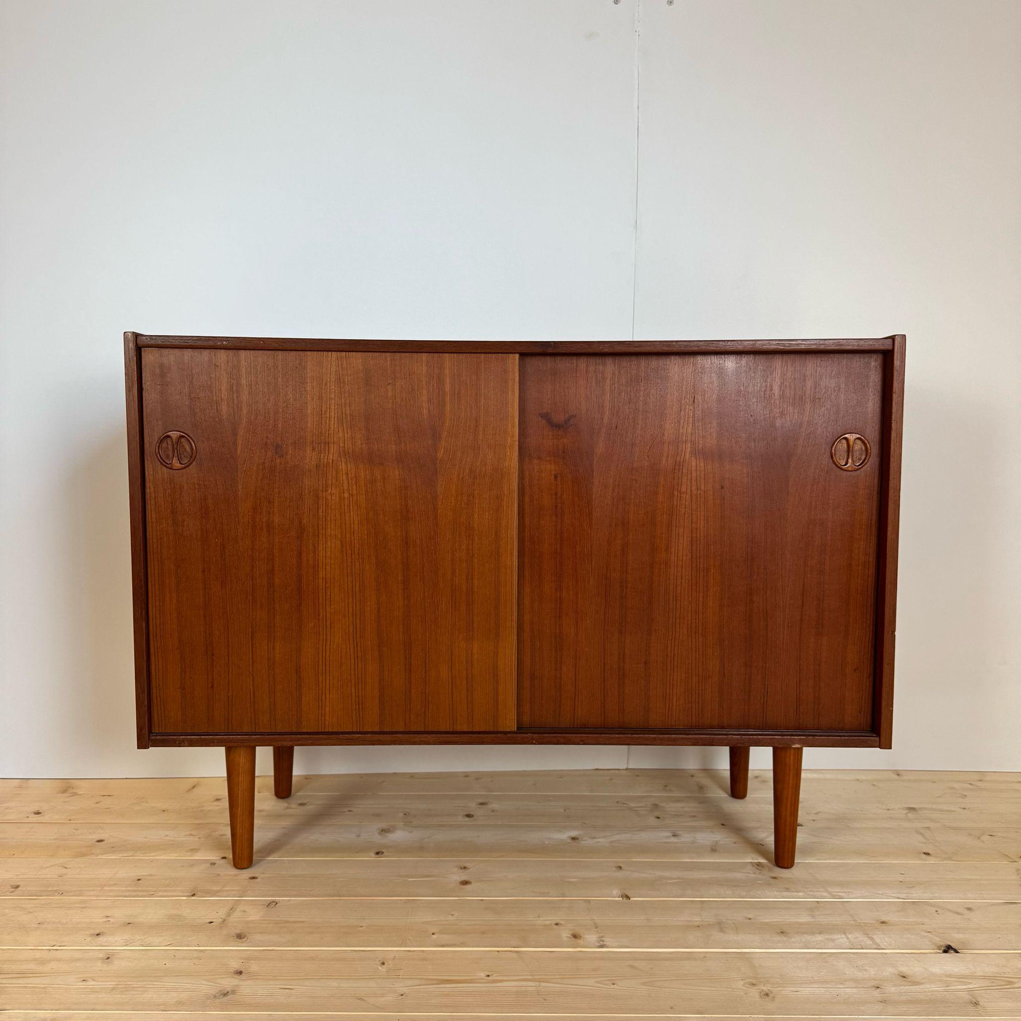 Mid-Century Modern Tiny sideboard in teak, Denmark 1960s