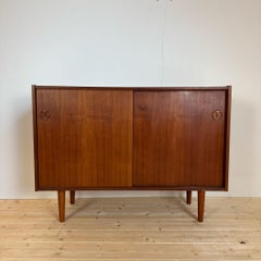 Petit buffet en teck, Danemark années 1960