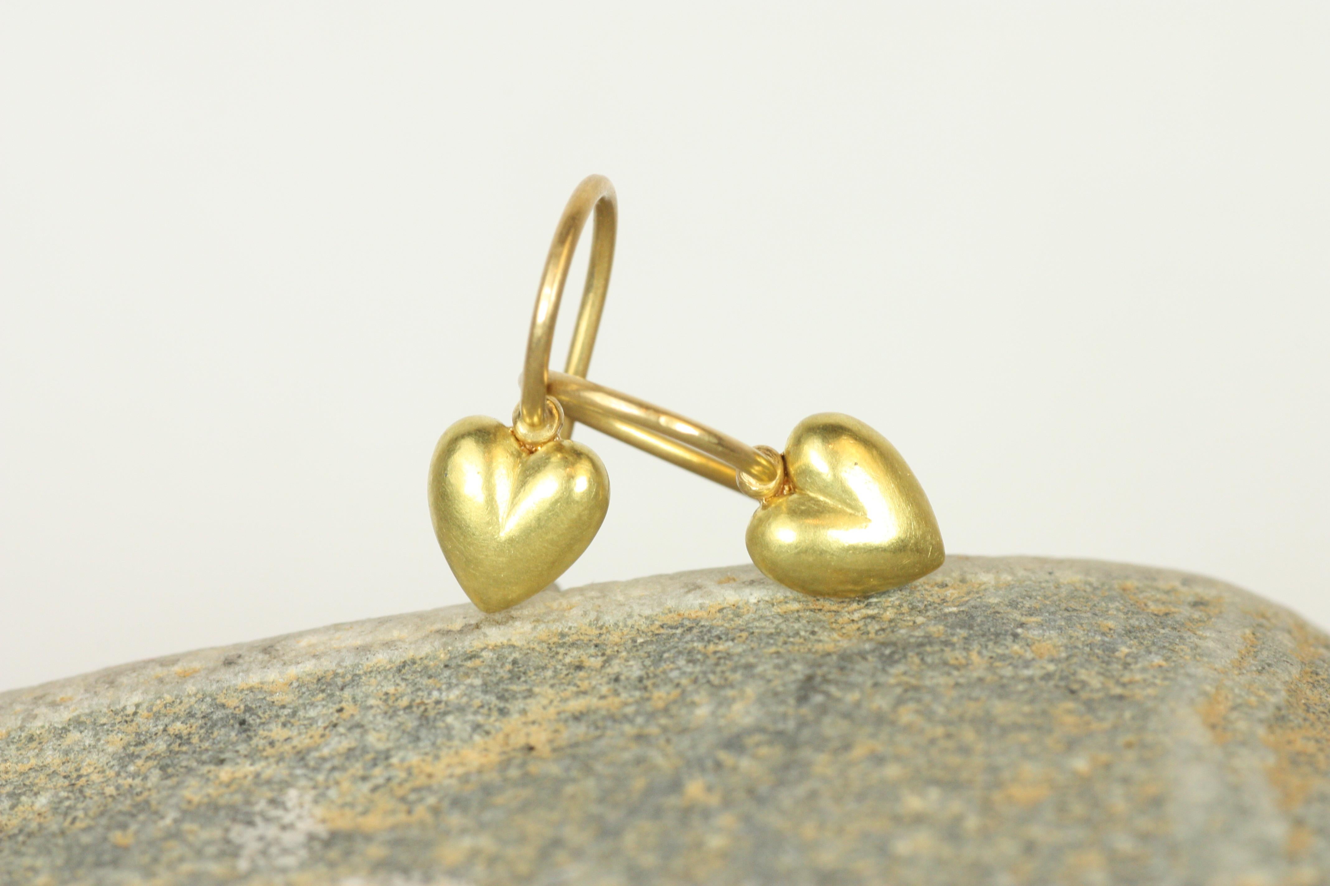 Artisan Tiny Solid Gold Heart Drop Earrings in 20K California River Yellow Gold For Sale