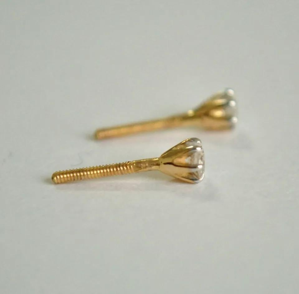 Tiny Solitaire Studs 14k Gold Small Diamond Screwback Earrings In New Condition For Sale In Chicago, IL