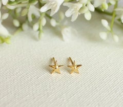 Tiny Star Earrings 14k Solid Gold Minimalist Gold Piercing Earring Star Ear Stud