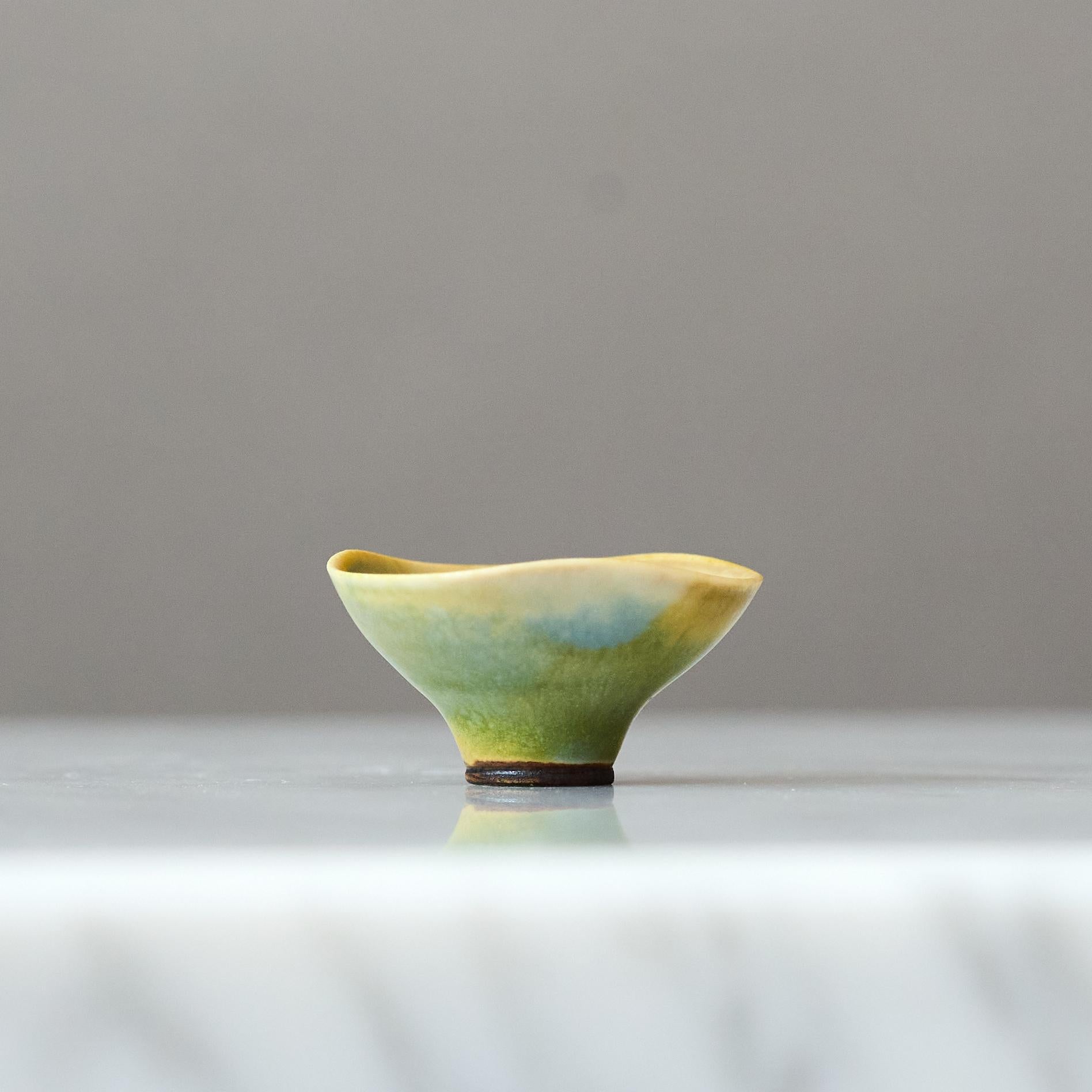 Glazed Tiny Stoneware Miniature Bowl by Berndt Friberg. Gustavsberg, Sweden, 1960s For Sale