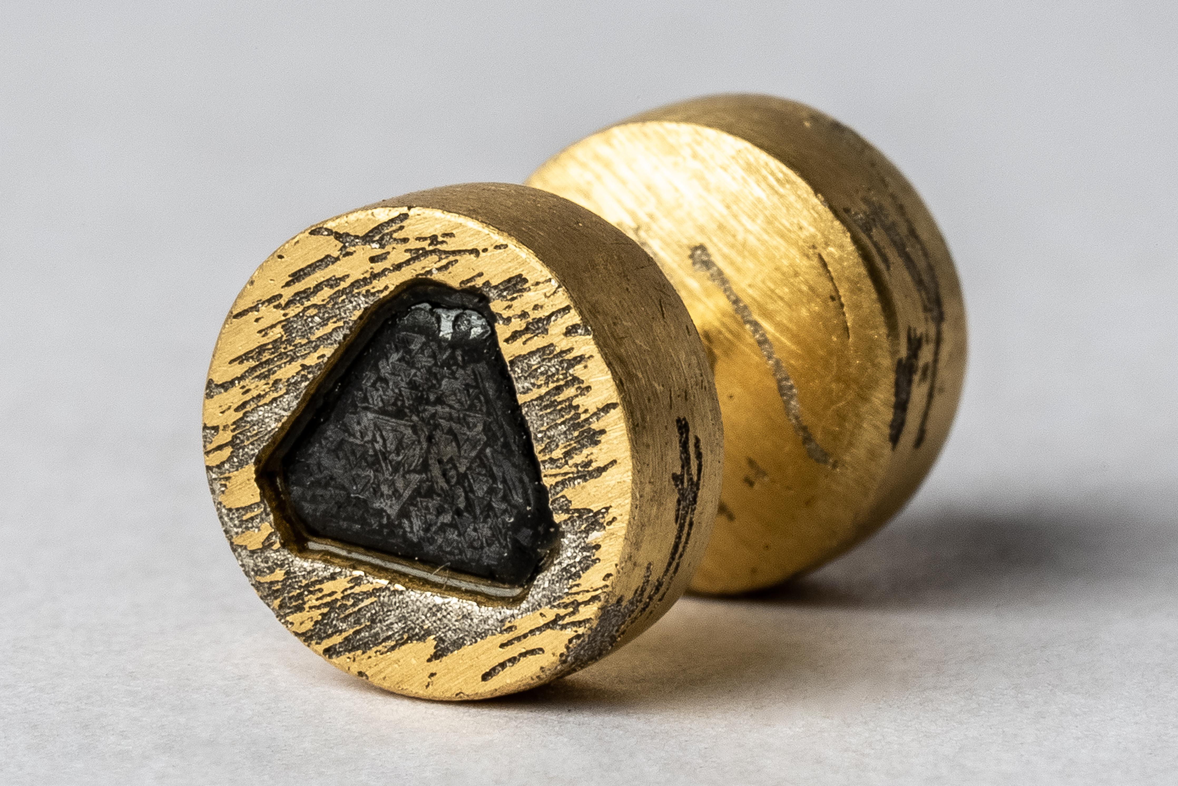 Taille grossière Boucle d'oreille (0.1 CT, Fragment de diamant noir, AGA+KFRDIA) en vente