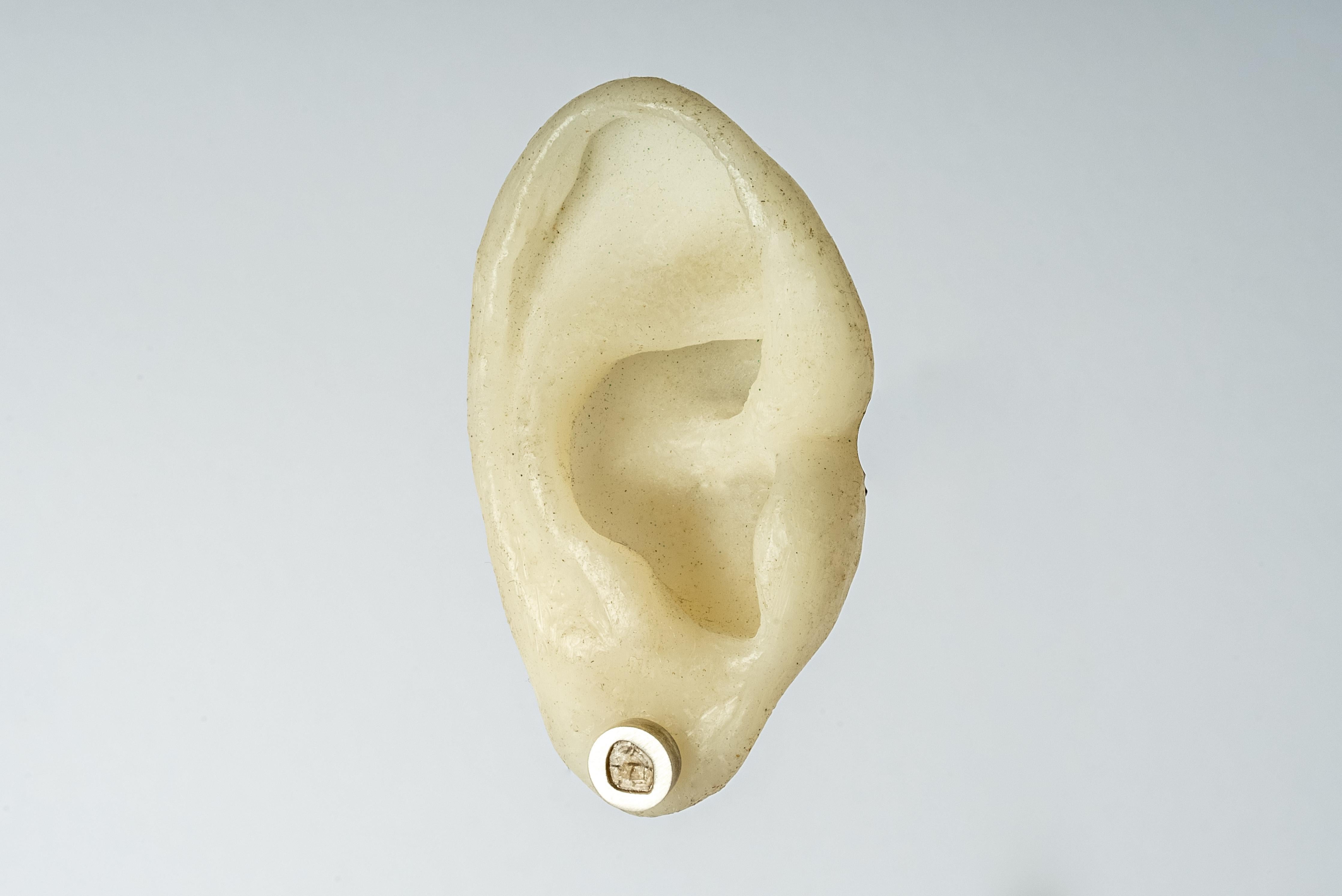 Women's or Men's Tiny Stud Earring (0.1 CT, Diamond Slab, MA+DIA) For Sale