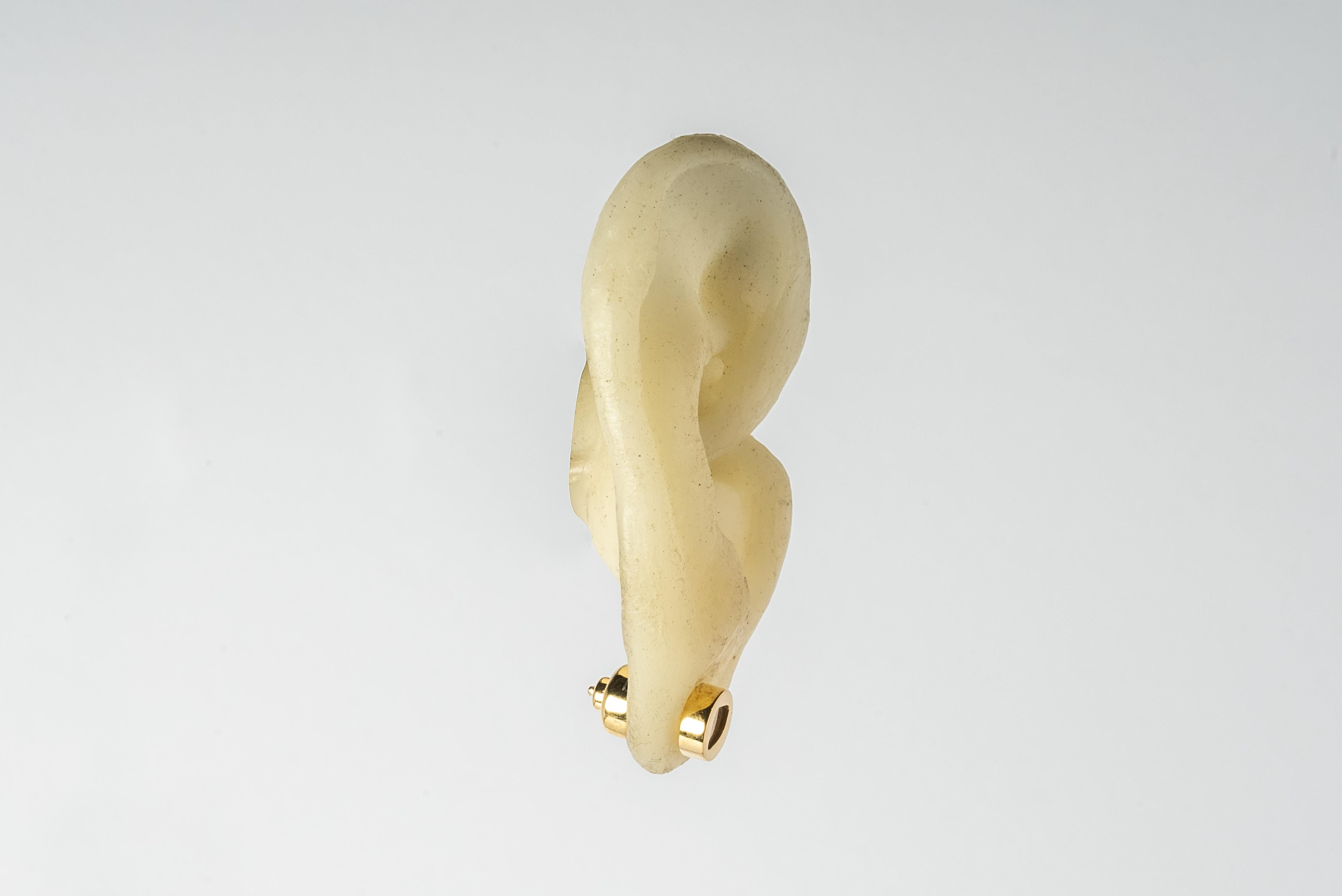 Boucle d'oreille minuscule (0.1 CT, Diamond Slab, YGA+DIA) en vente 1