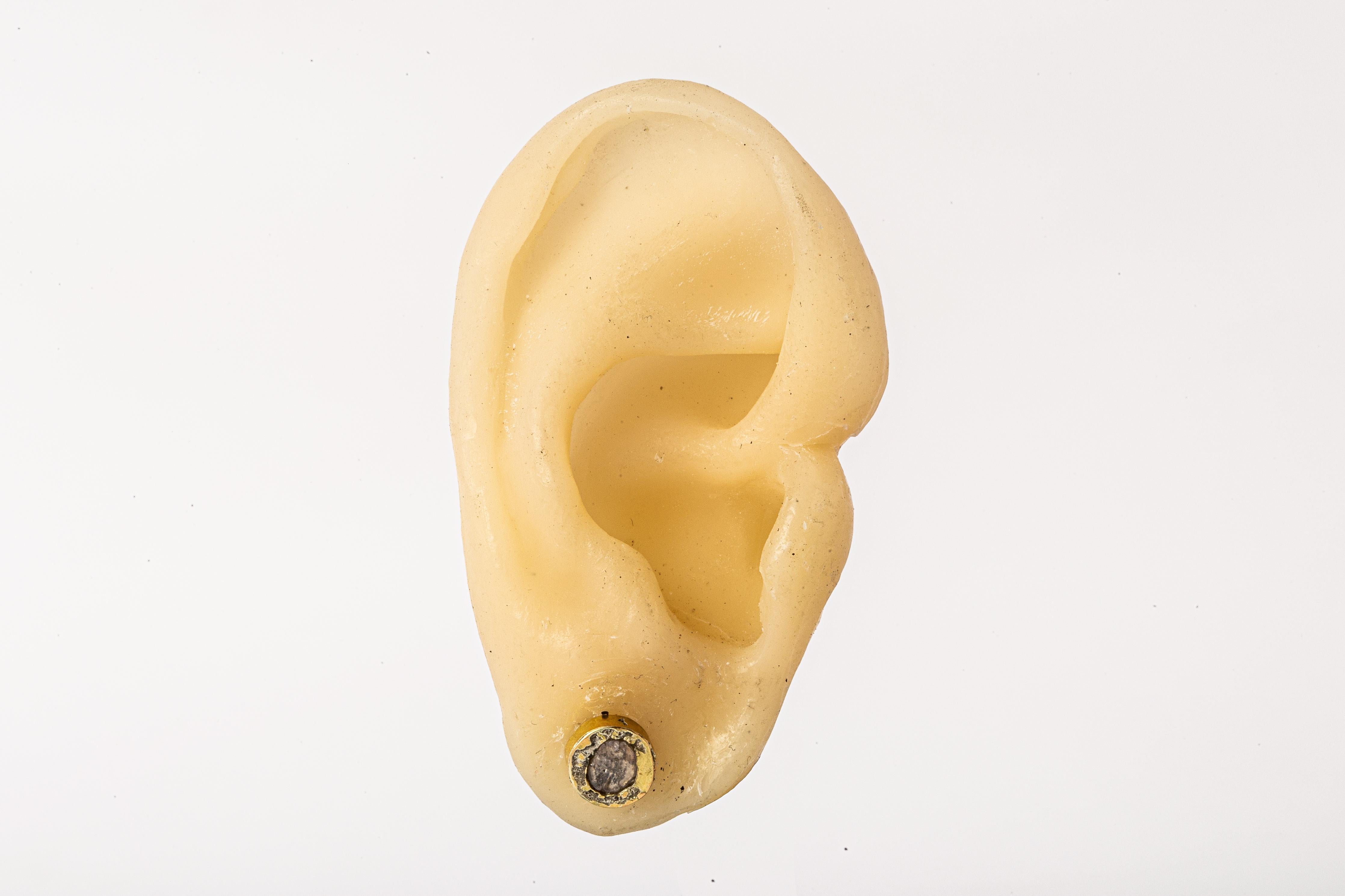Clous d'oreilles Fuse, 0,1 carat, dalle de diamants, DA18K+DIA) en vente 1