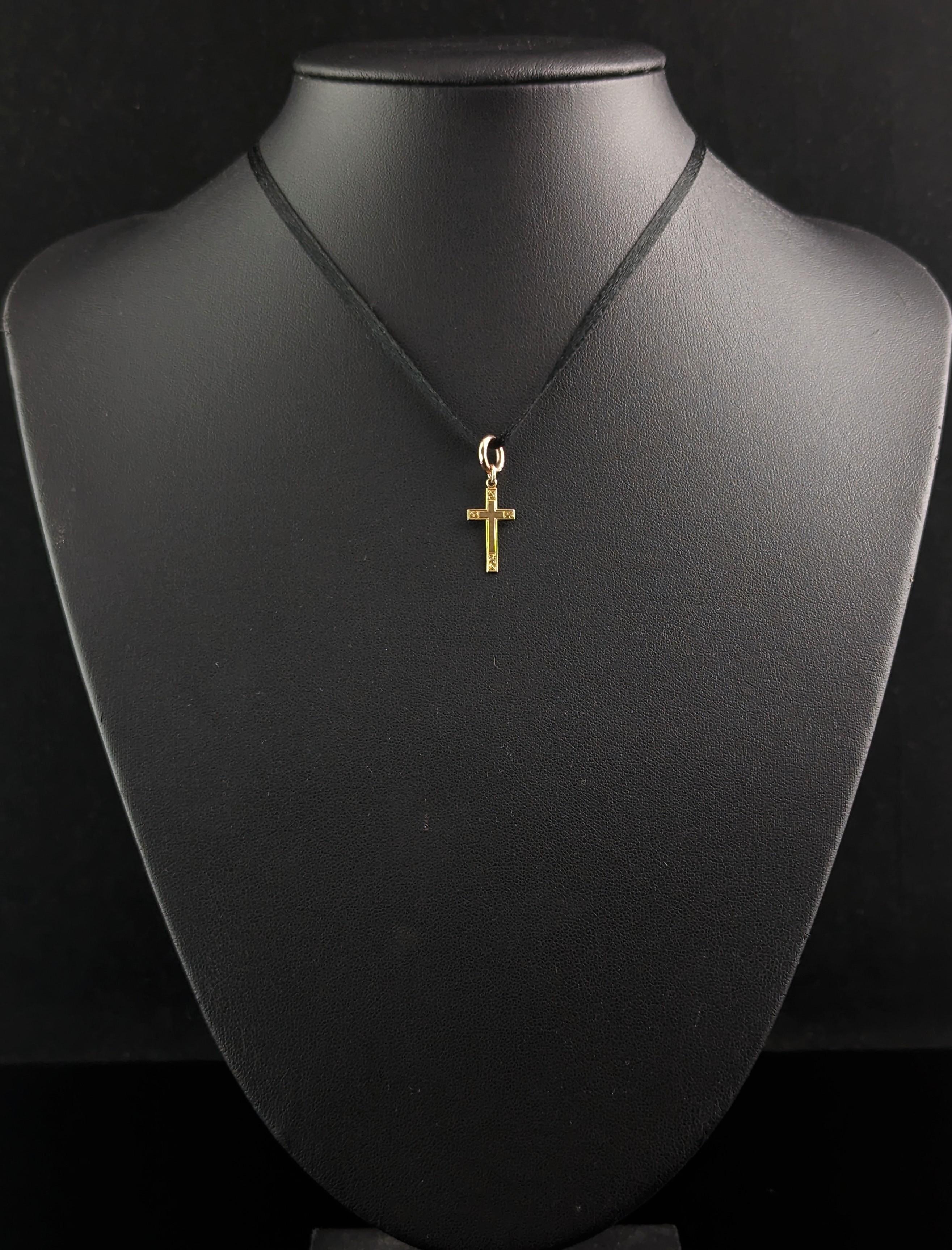 Tiny Vintage 9k gold cross pendant, charm  2