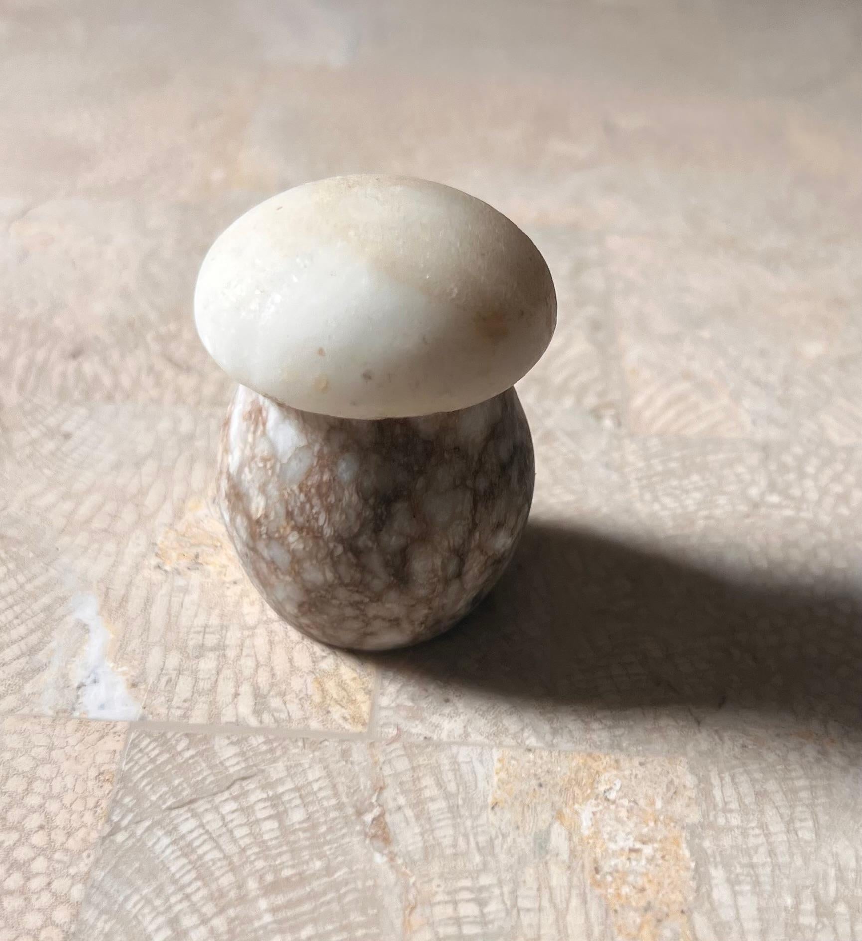 Mid-Century Modern Tiny vintage Italian marble mushroom vestibule / vessel, early 1960s