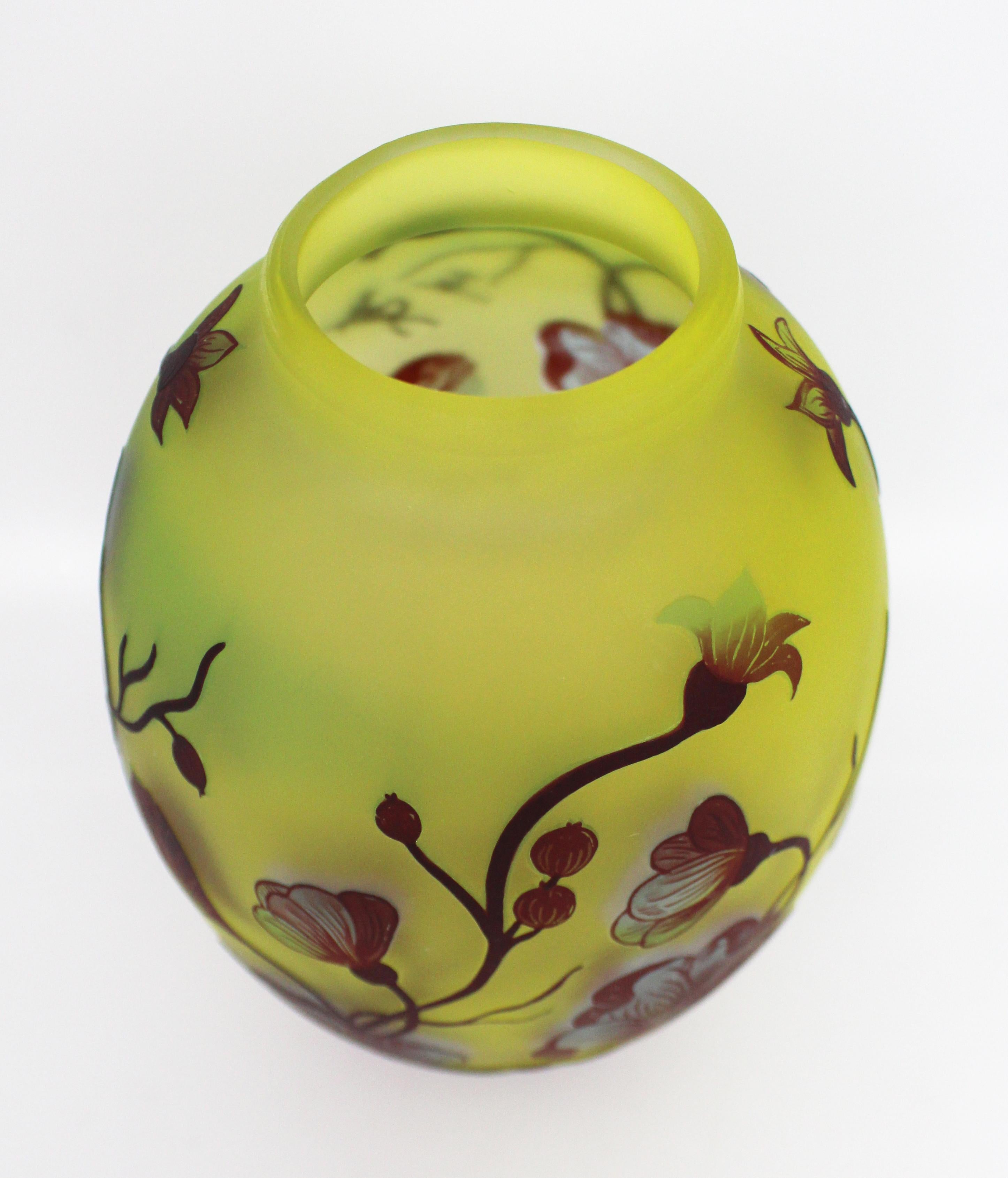 European Tip Gallé Art Nouveau Style Vase