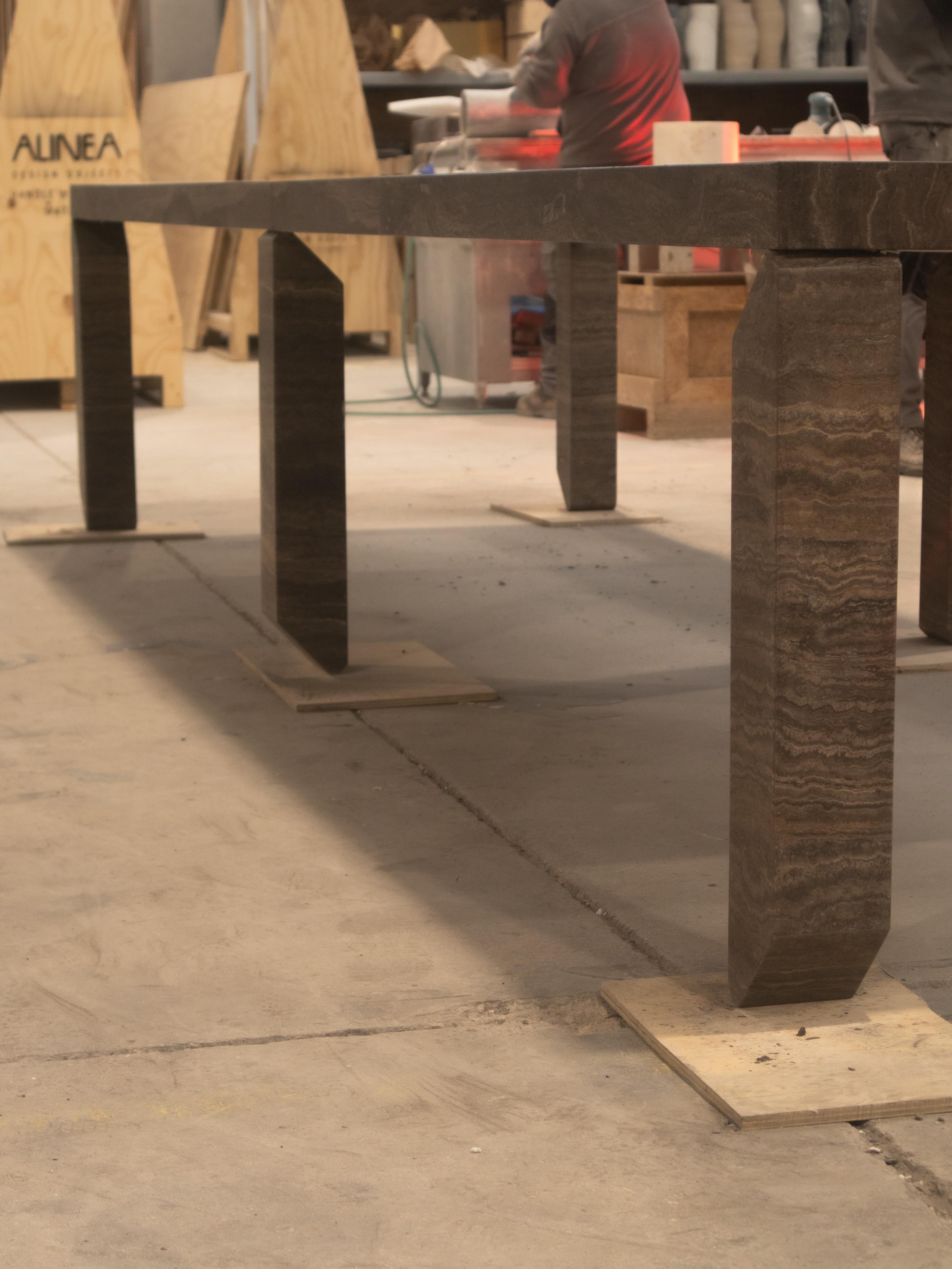 Italiano Tavolo da pranzo Tiptoe equilibrium in marmo da 400 cm di dAM Atelier in vendita