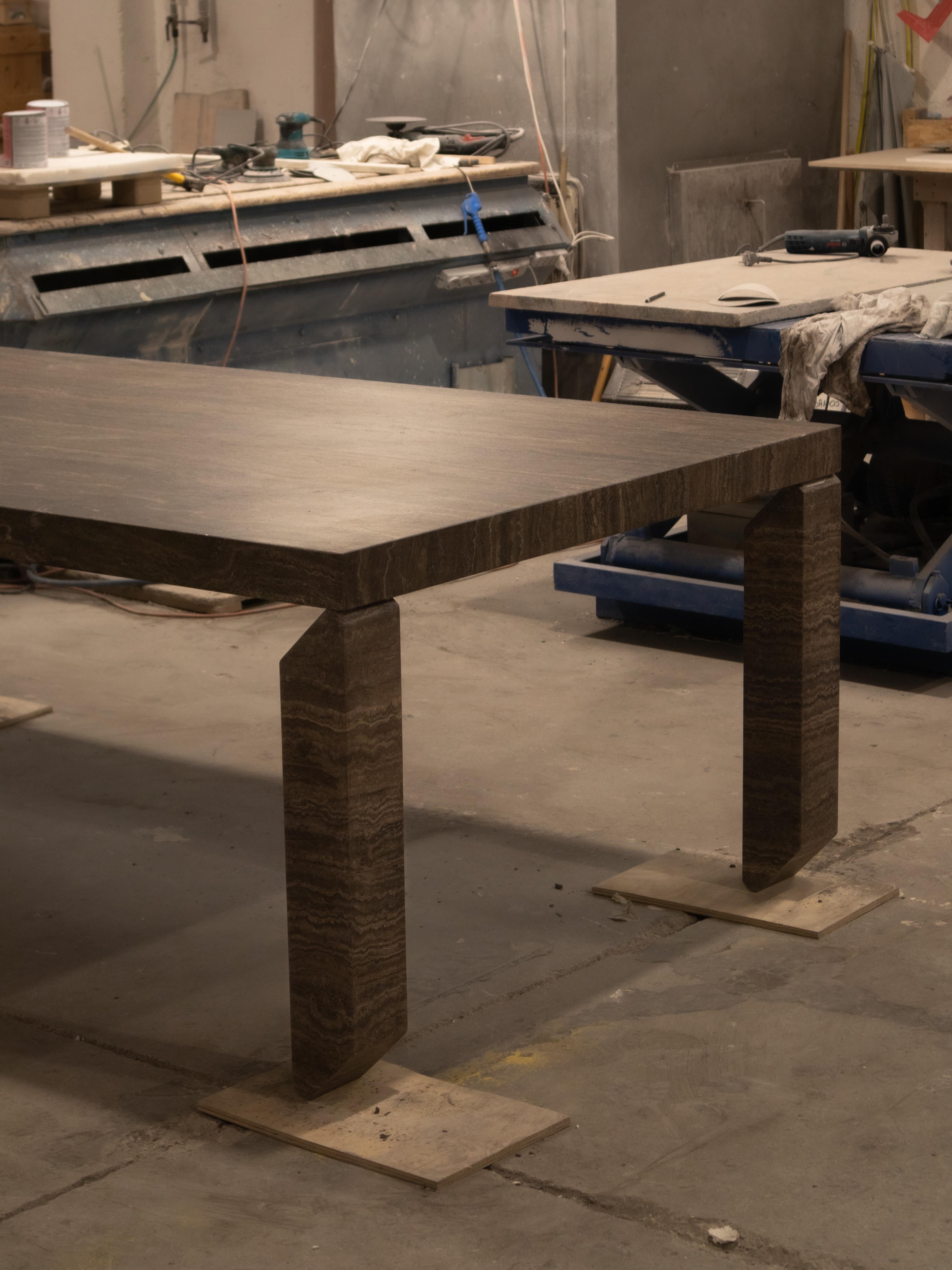 Pietra Tavolo da pranzo Tiptoe equilibrium in marmo da 400 cm di dAM Atelier in vendita