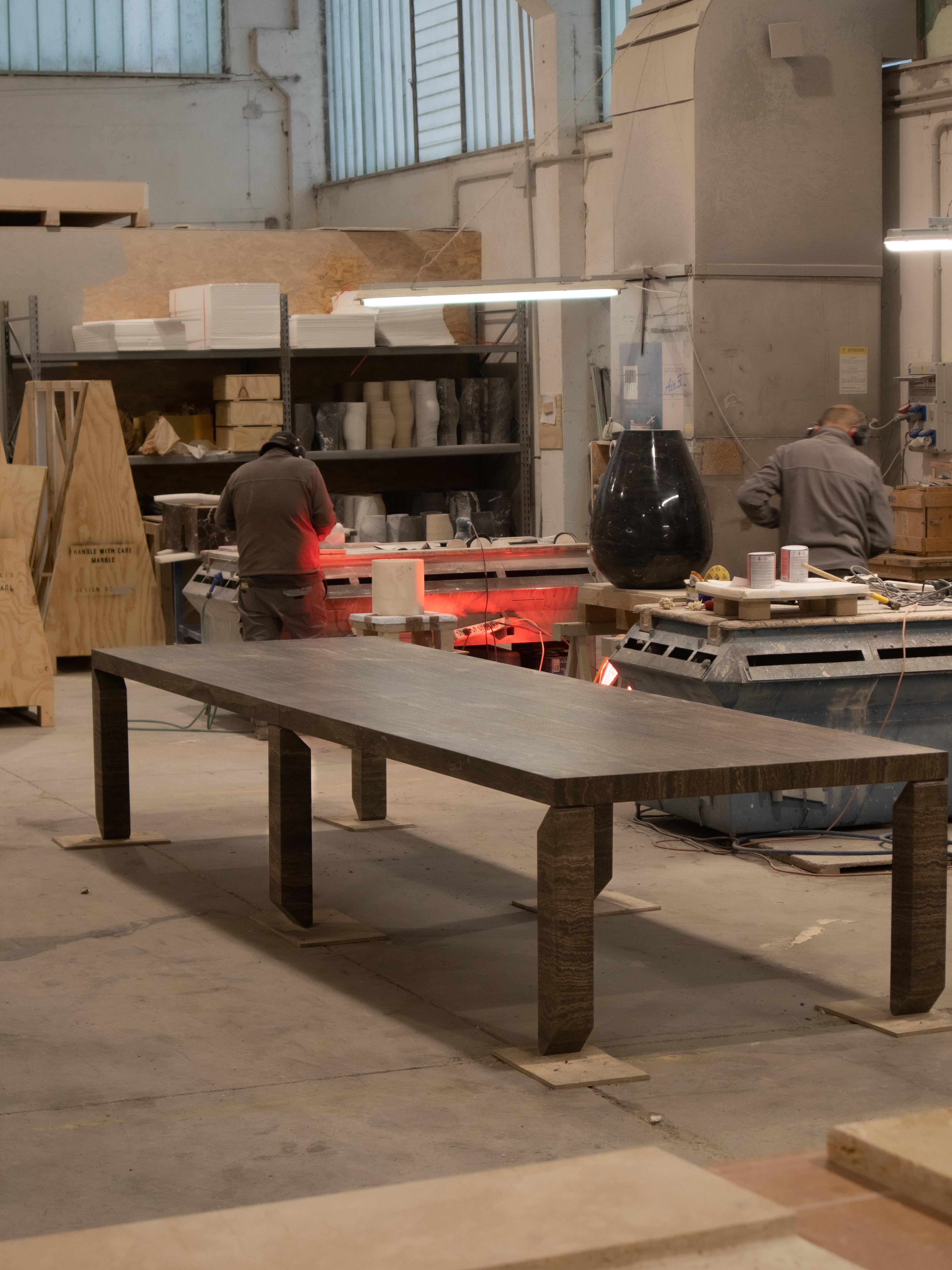 Tavolo da pranzo Tiptoe equilibrium in marmo da 400 cm di dAM Atelier in vendita 1