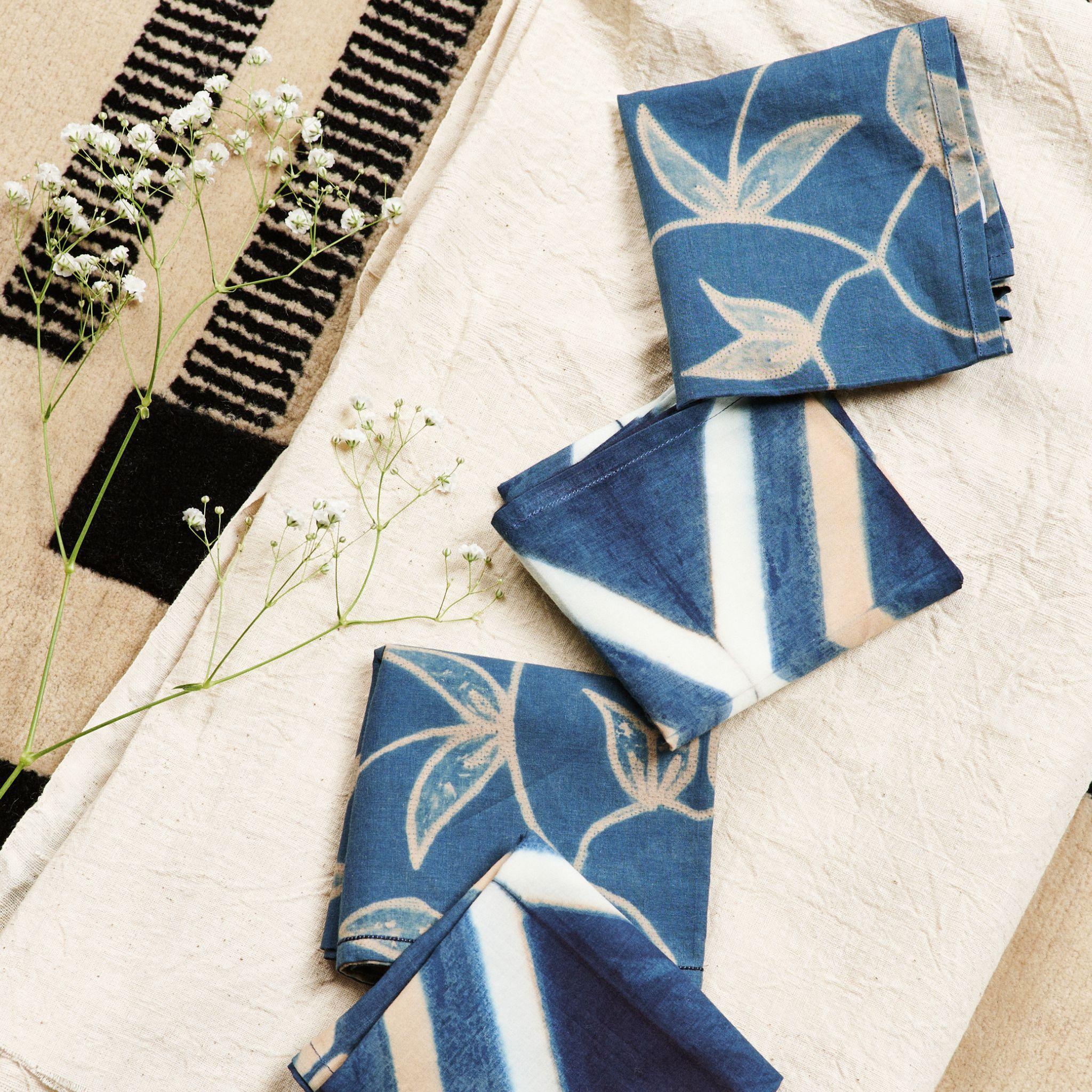 Contemporary Tisa Indigo Cotton Table Napkin Handcrafted By Artisans ( Set of 4 Napkin ) For Sale