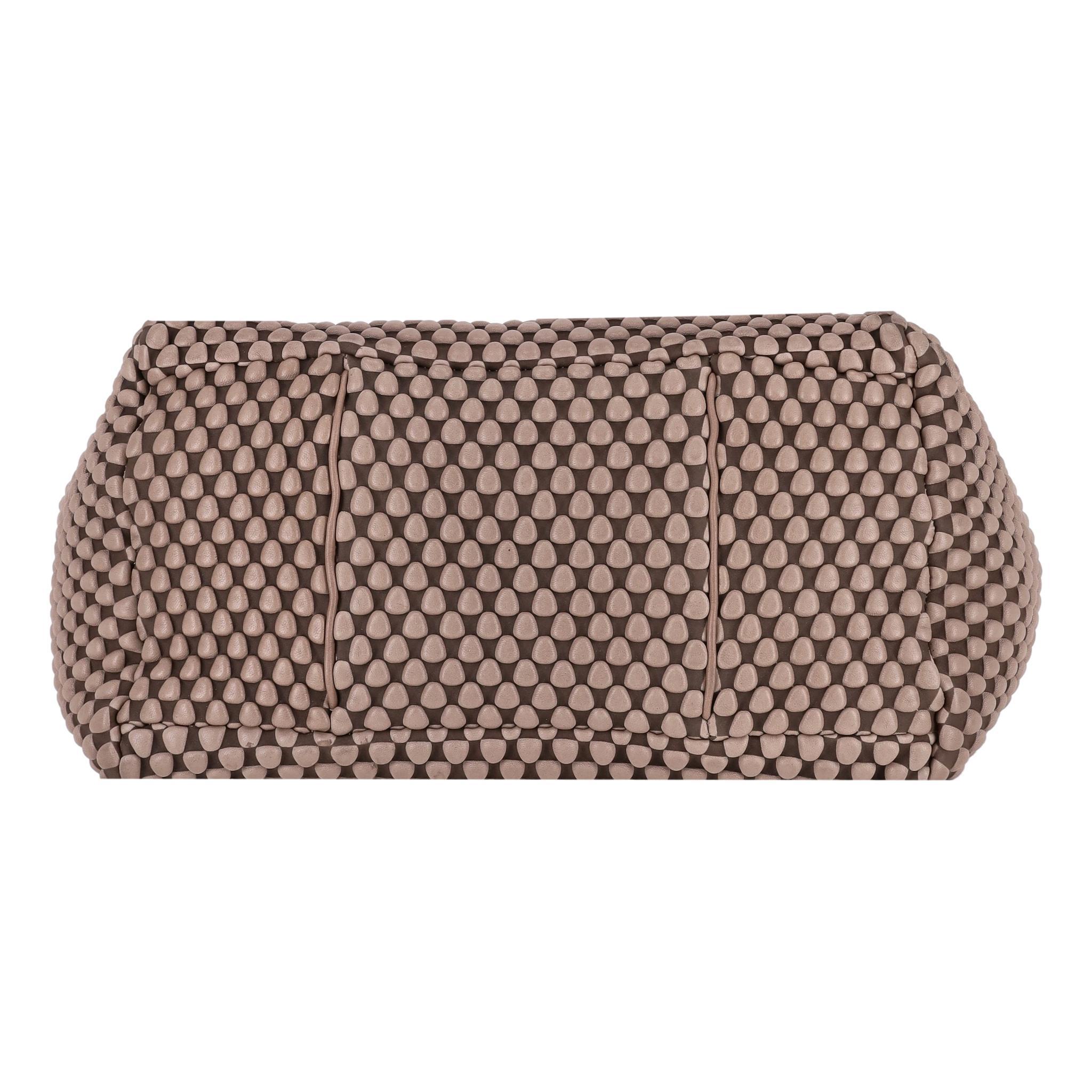 Bolso de hombro de piel burbuja Tissa Fontaneda Simple Matter Classic en Bueno Estado en London, GB