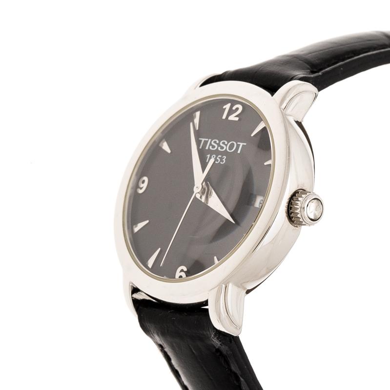 This watch from the house of Tissot boasts of a luxurious style in its minimal silhouette. It features a stainless steel body with a case diameter of 28mm and fitted with a classic rounded dial. The black dial is detailed with silver-tone markers