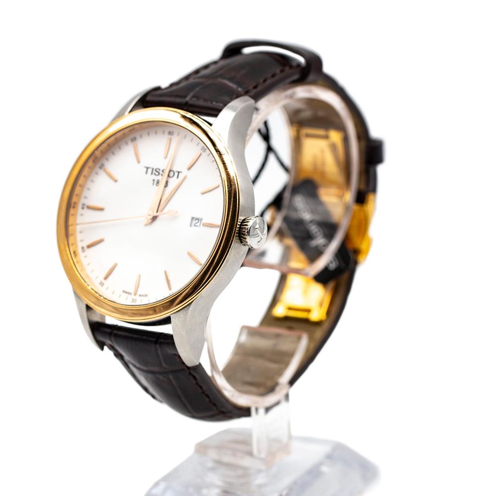 TISSOT T-GOLD CLASSIC T912410A Ref: D363116SO GENTLEMEN'S WATCH in EXCELLENT condition, 42mm steel and gold case excluding crown. Sapphire crystal. Leather bracelet with double folding clasp. Quartz movement. Date. Water resistant 3atm. Delivered