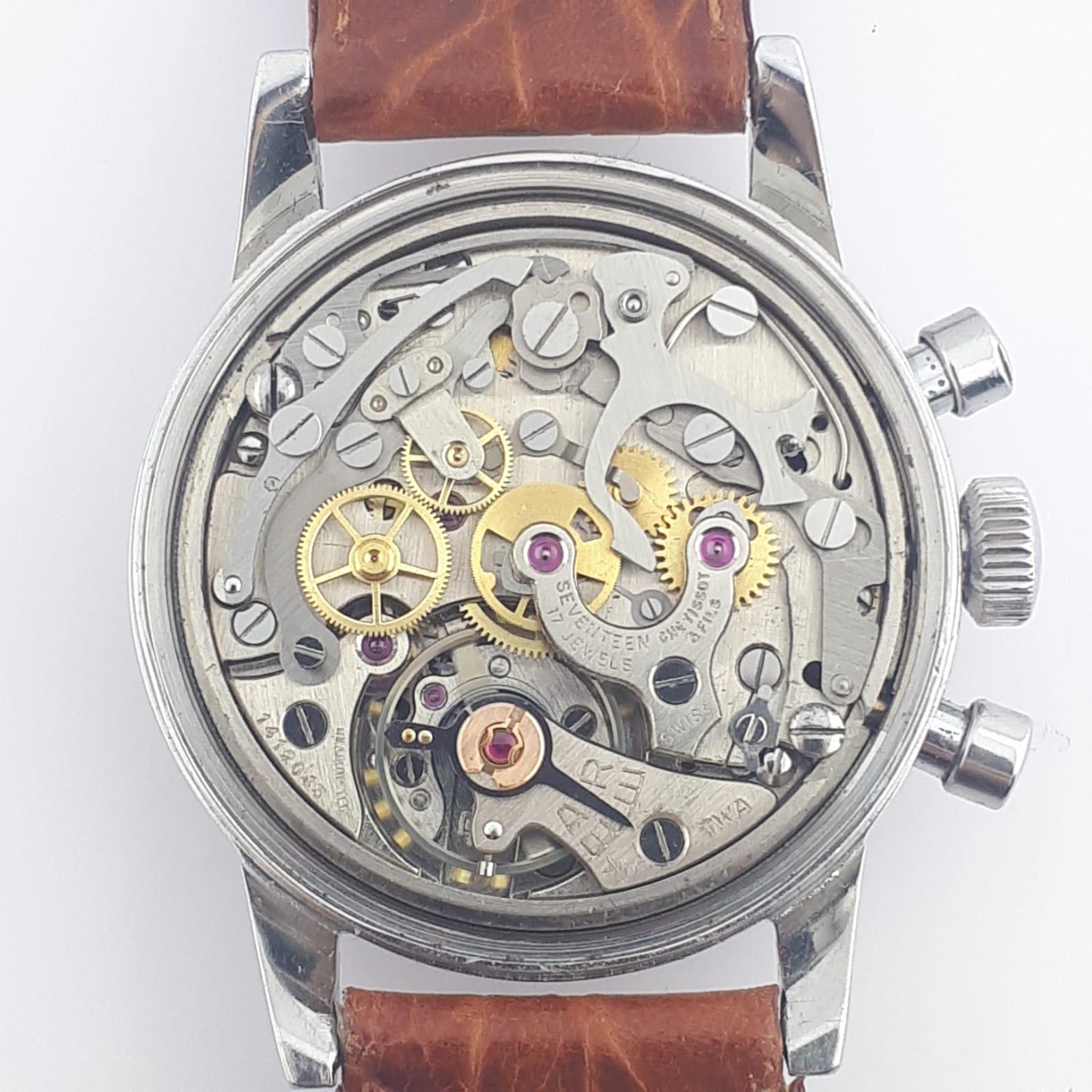 Tissot, chronographe vintage Sunburst pour hommes - 1950-1959 en vente 2