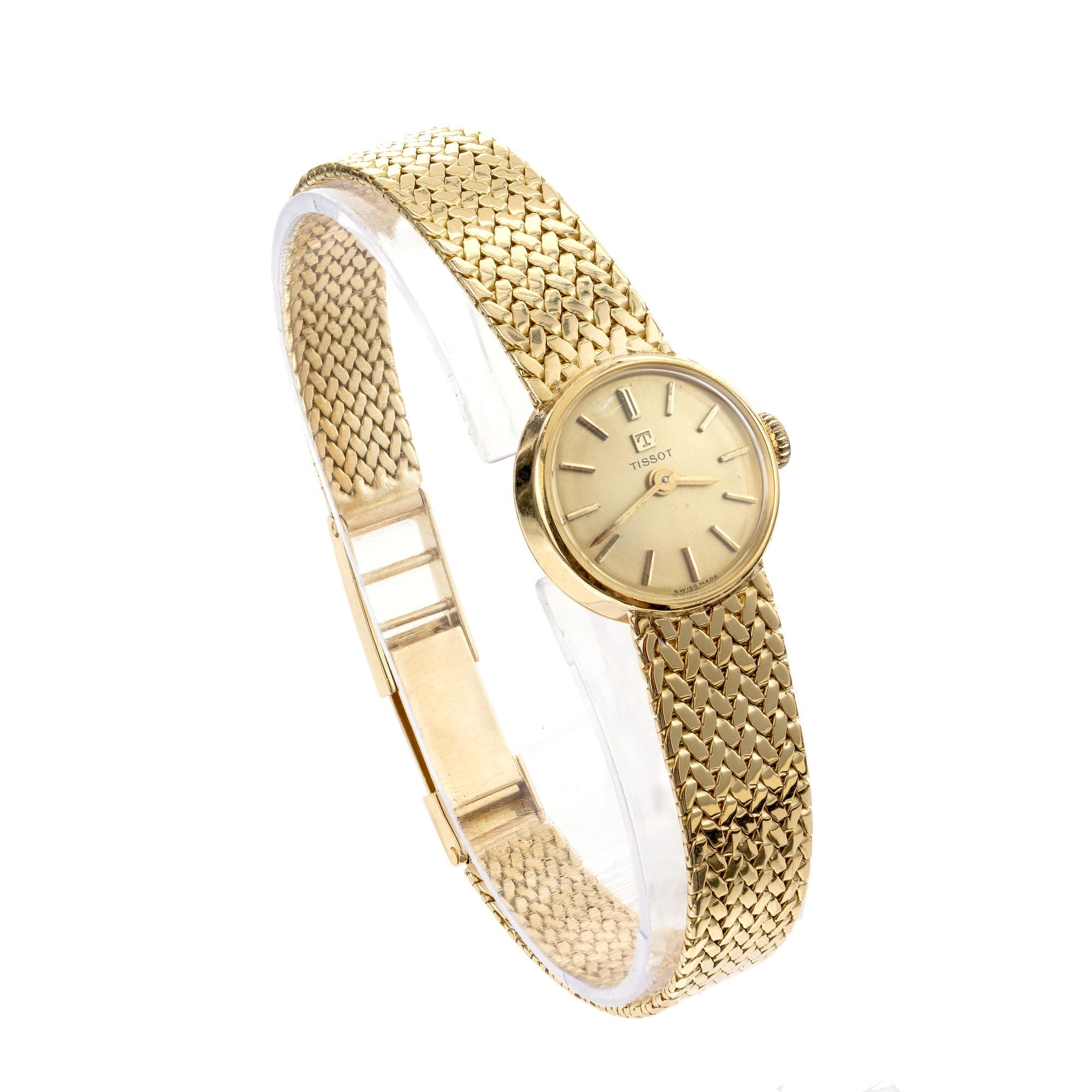 Tissot Yellow Gold 17 Jewel Ladies Wristwatch  In Good Condition For Sale In Stamford, CT