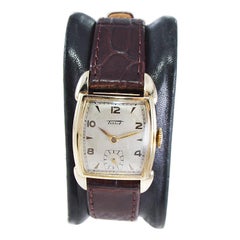 Tissot Gelbgold gefüllt Art Deco Tonneau geformte Uhr:: ca. 1940er Jahre