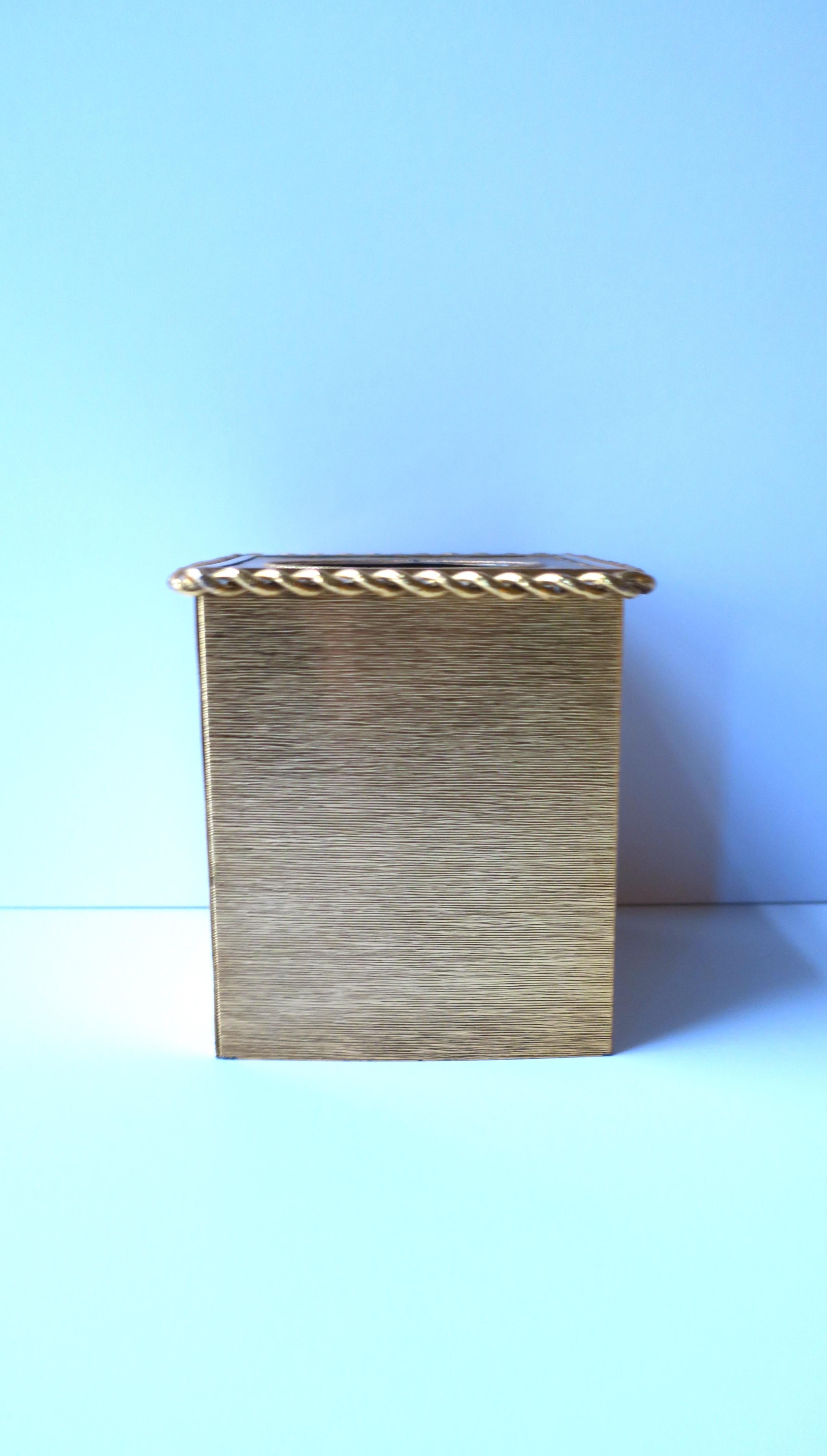 Goldfarbener Tissue-Box-Deckel mit Seil- und Quastendesign im Angebot 3