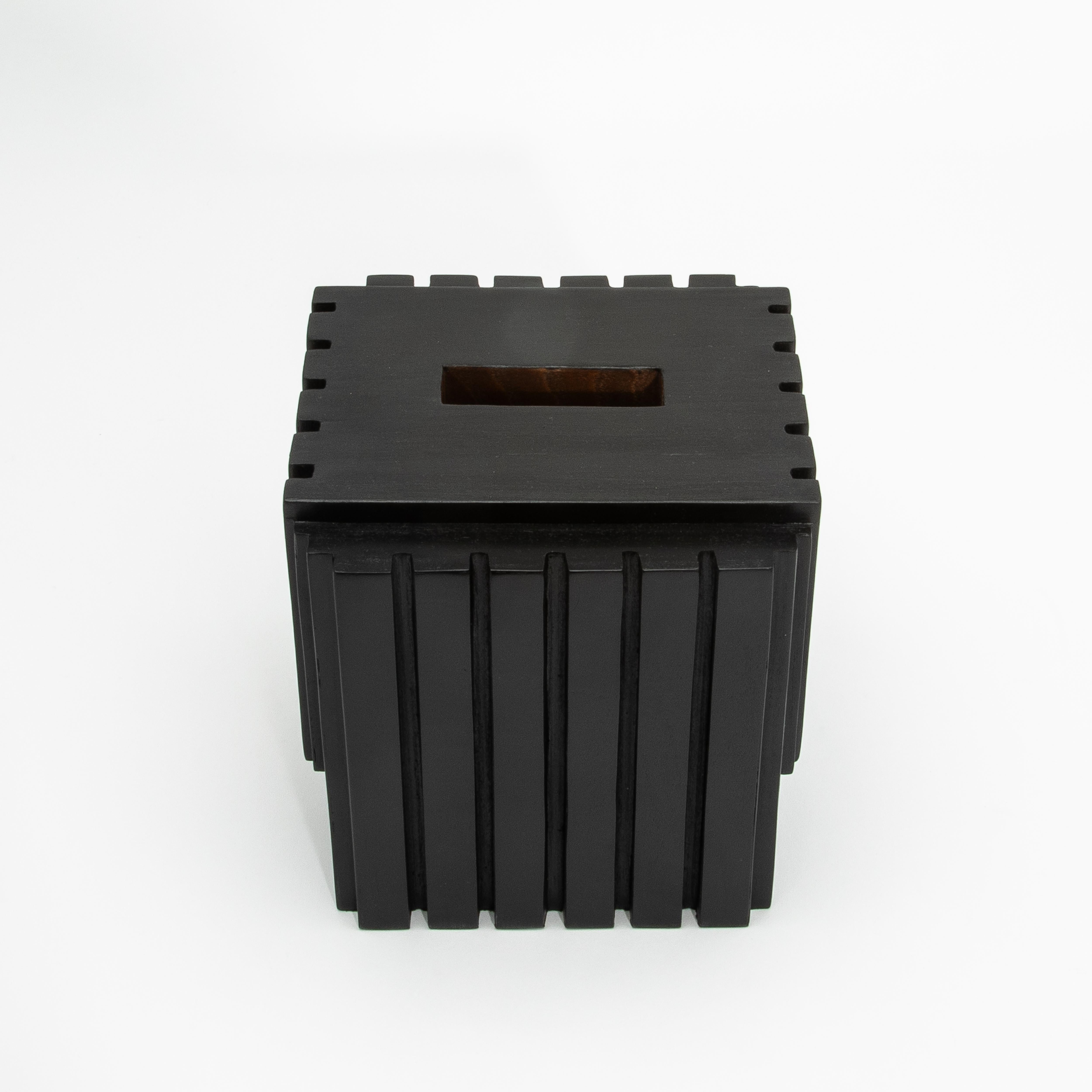 Caja para pañuelos en roble negro by R&Y Augousti en Nuevo estado para la venta en West Hollywood, CA
