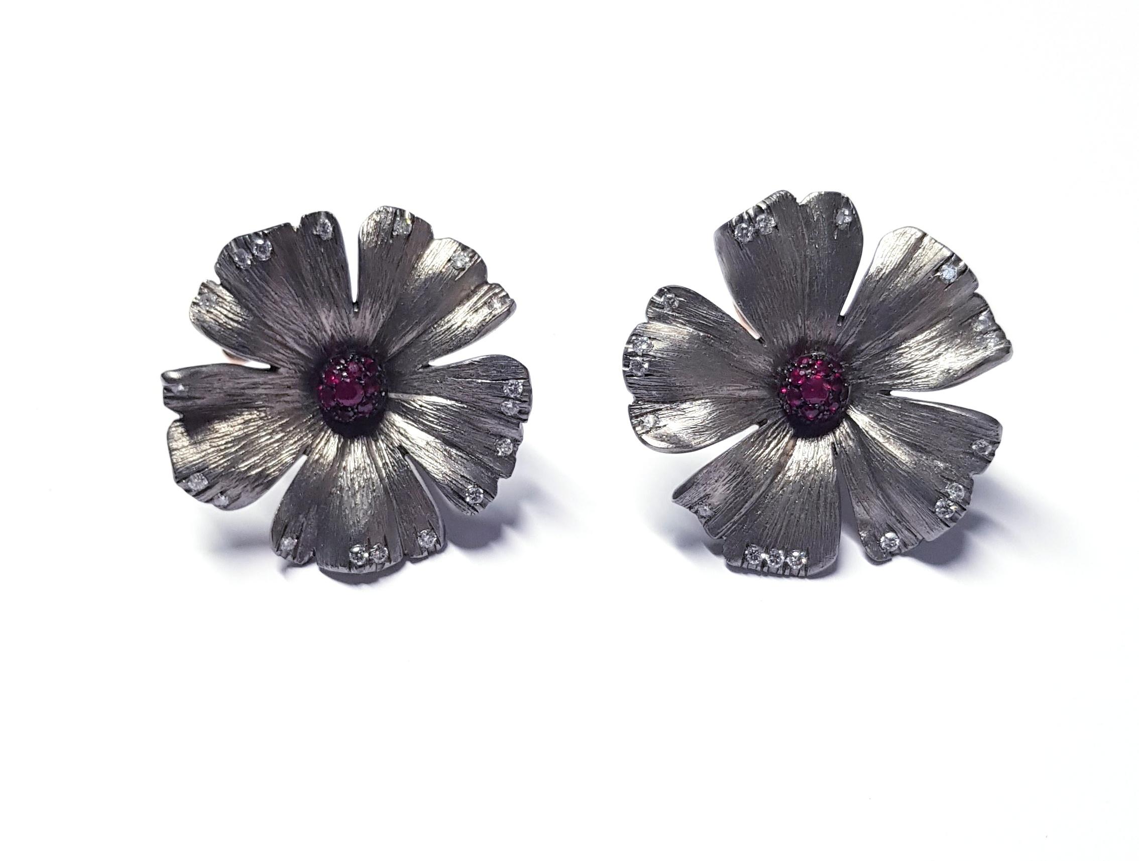 Titanium Natural Diamond Ruby  18 KT Rose Gold Happy Flower Earrings In New Condition For Sale In Valenza , IT