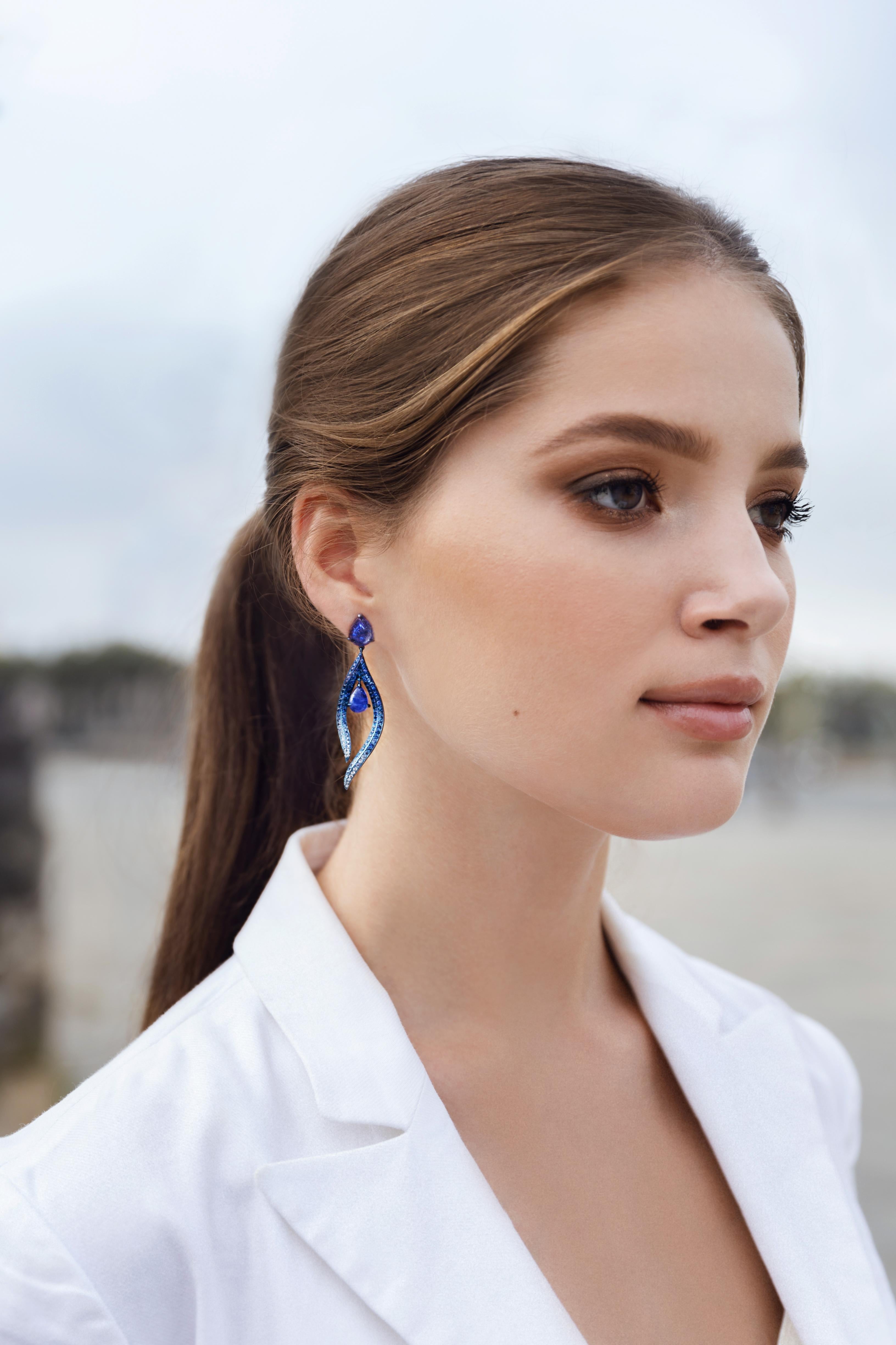 Women's Titanium Earrings, Tanzanite 6.03 Carats, Sapphires 2.48 Carats, Diamonds 0.08ct For Sale