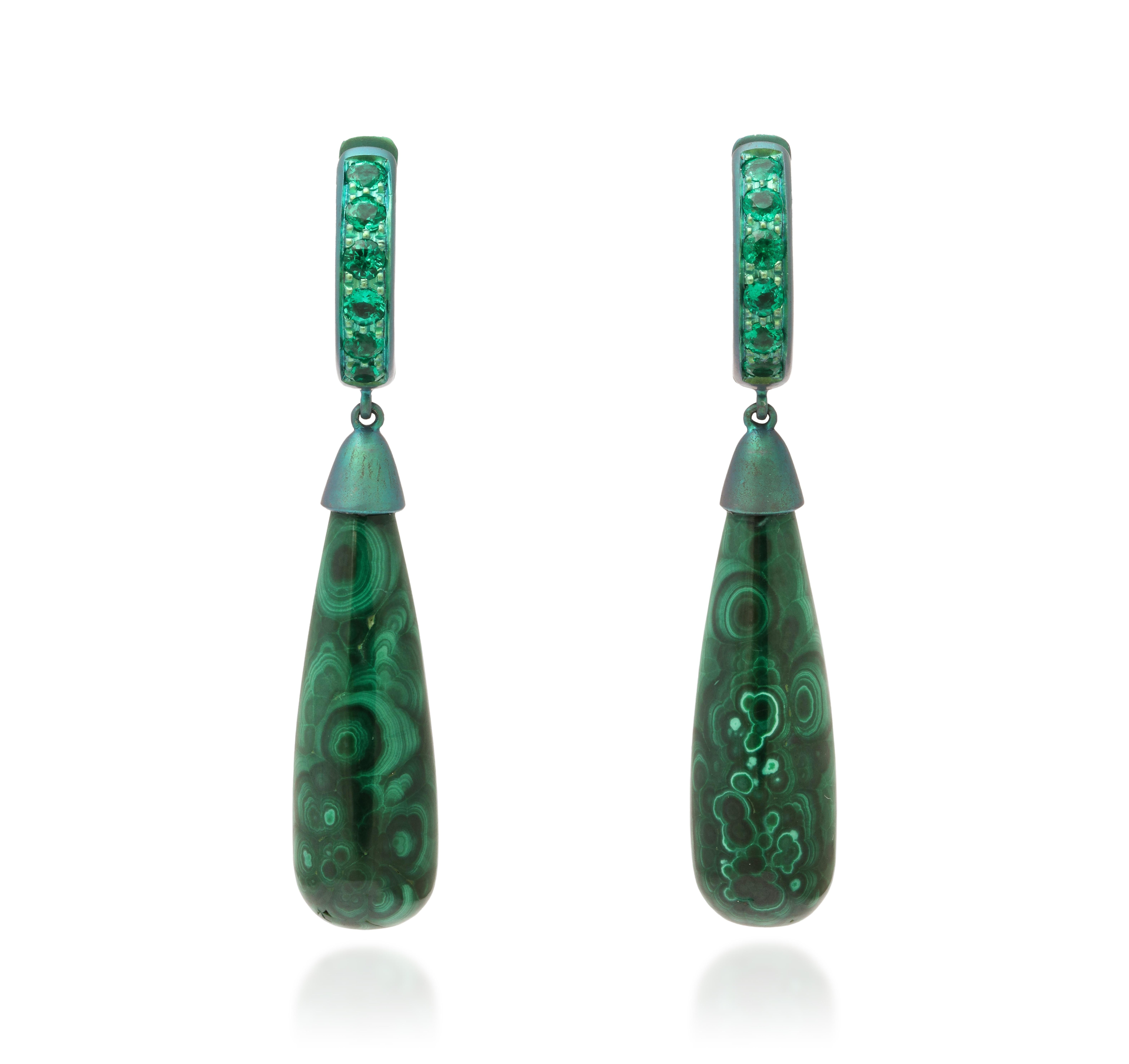 Round Cut Titanium Emerald Malachite Drop Earrings For Sale