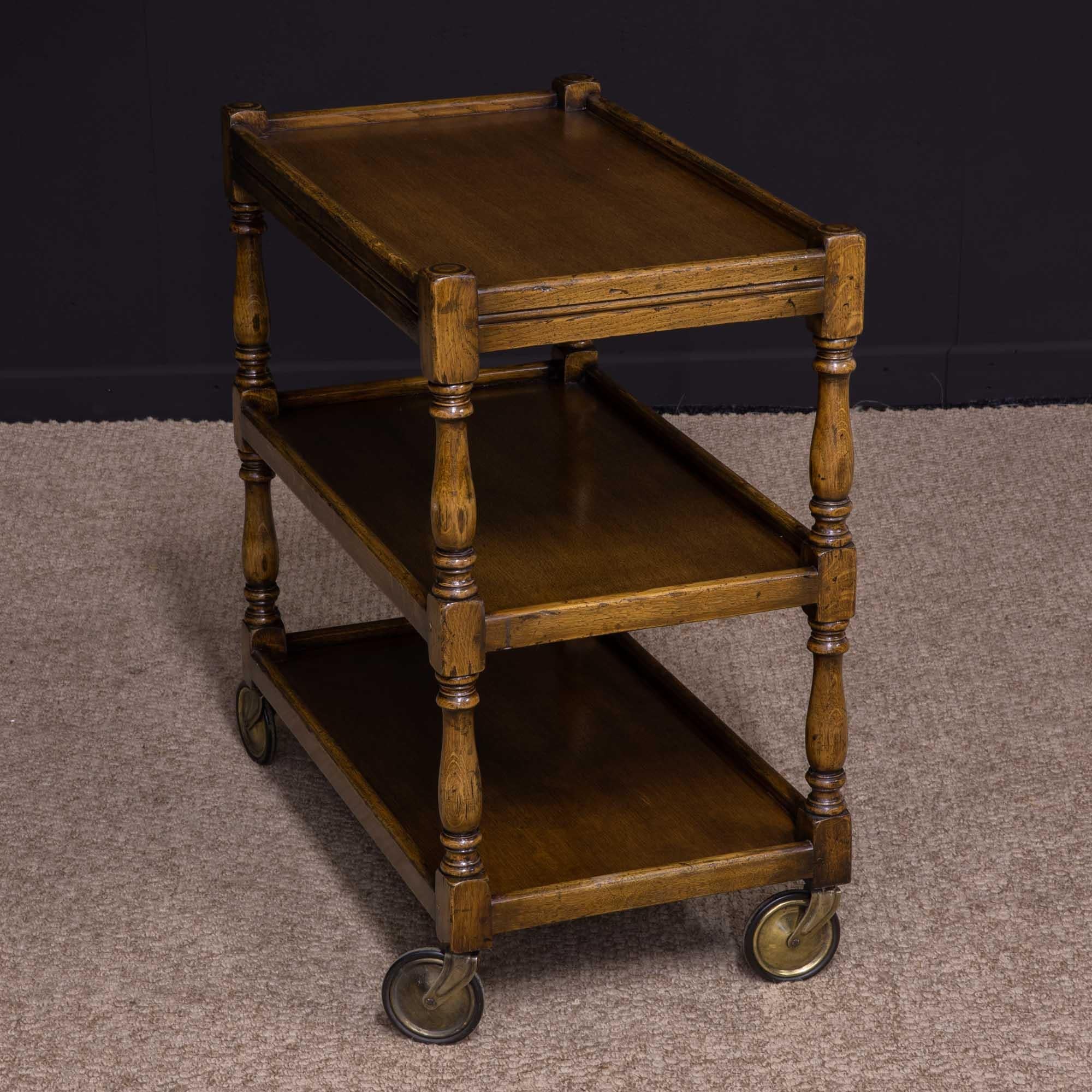 Titchmarsh & Goodwin Style Oak Tea Trolley In Good Condition In Manchester, GB