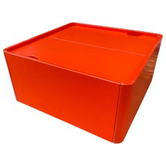 Titina Ammannati and Giampiero Vitelli Italian storage cube/ coffee table