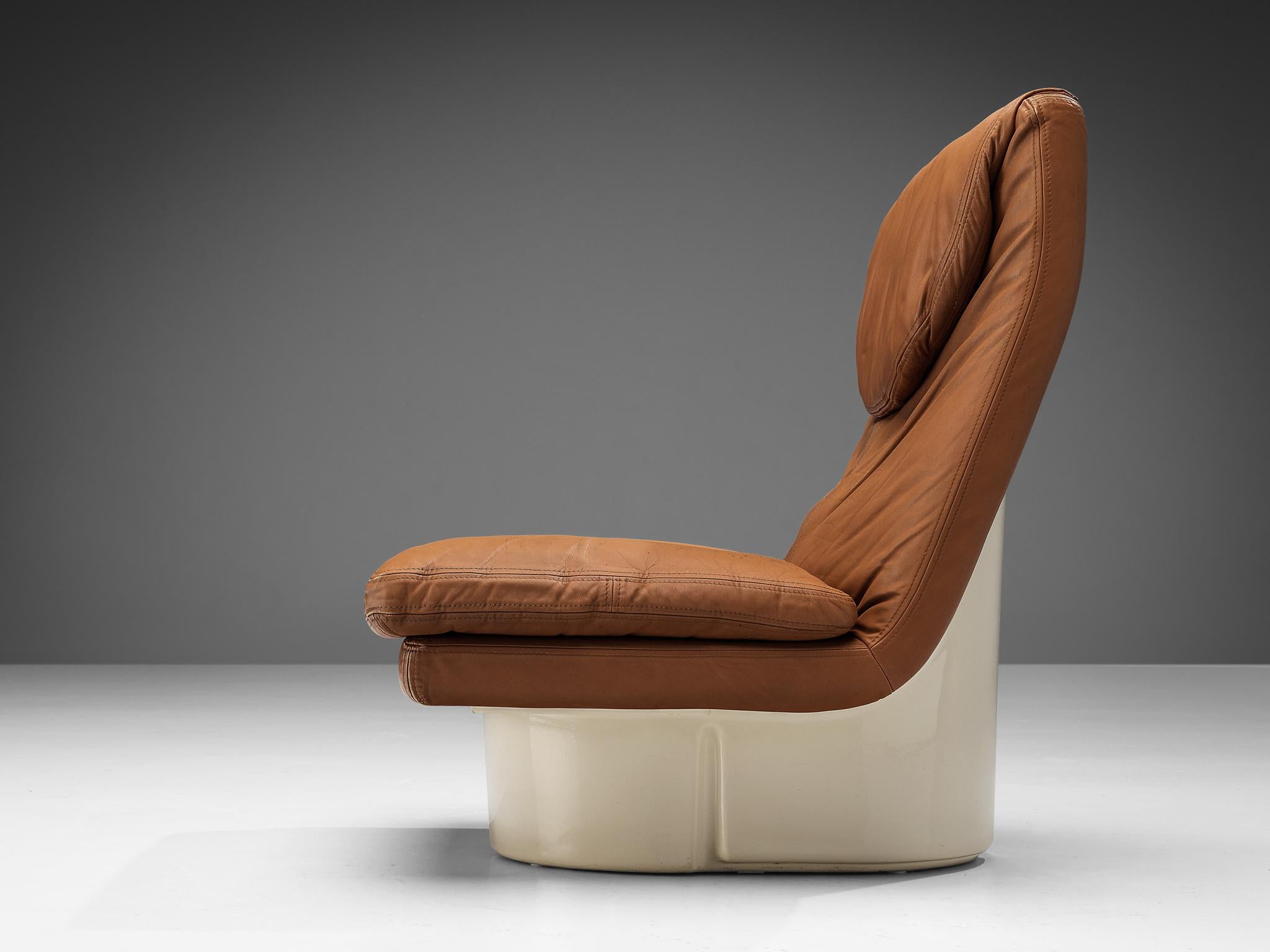 Mid-Century Modern Titina Ammannati and Vitelli Giampiero for Comfort Lounge Chair in Leather