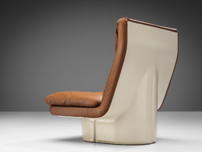 Late 20th Century Titina Ammannati and Vitelli Giampiero for Comfort Lounge Chair in Leather For Sale