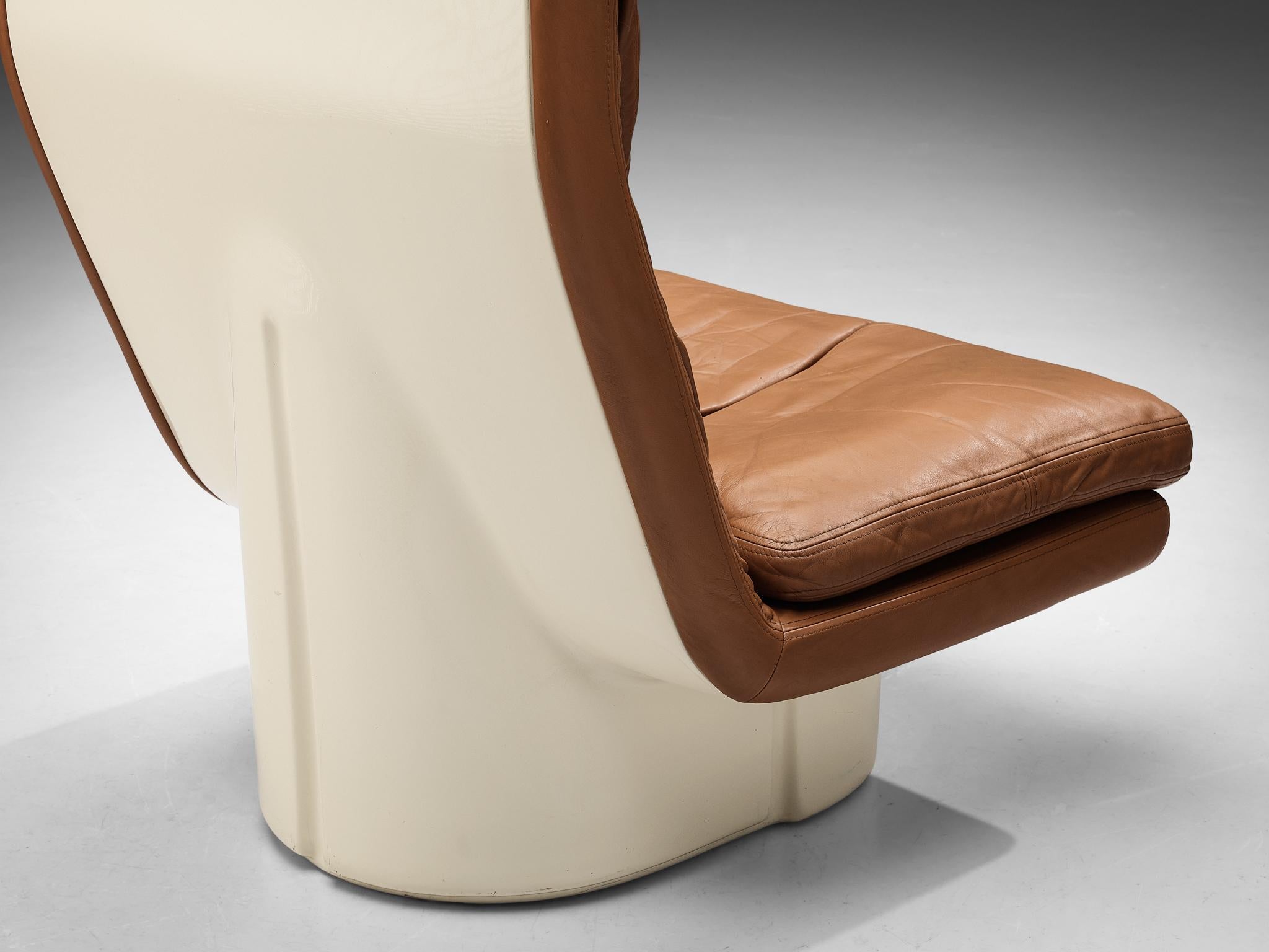 Titina Ammannati and Vitelli Giampiero for Comfort Lounge Chair in Leather 1