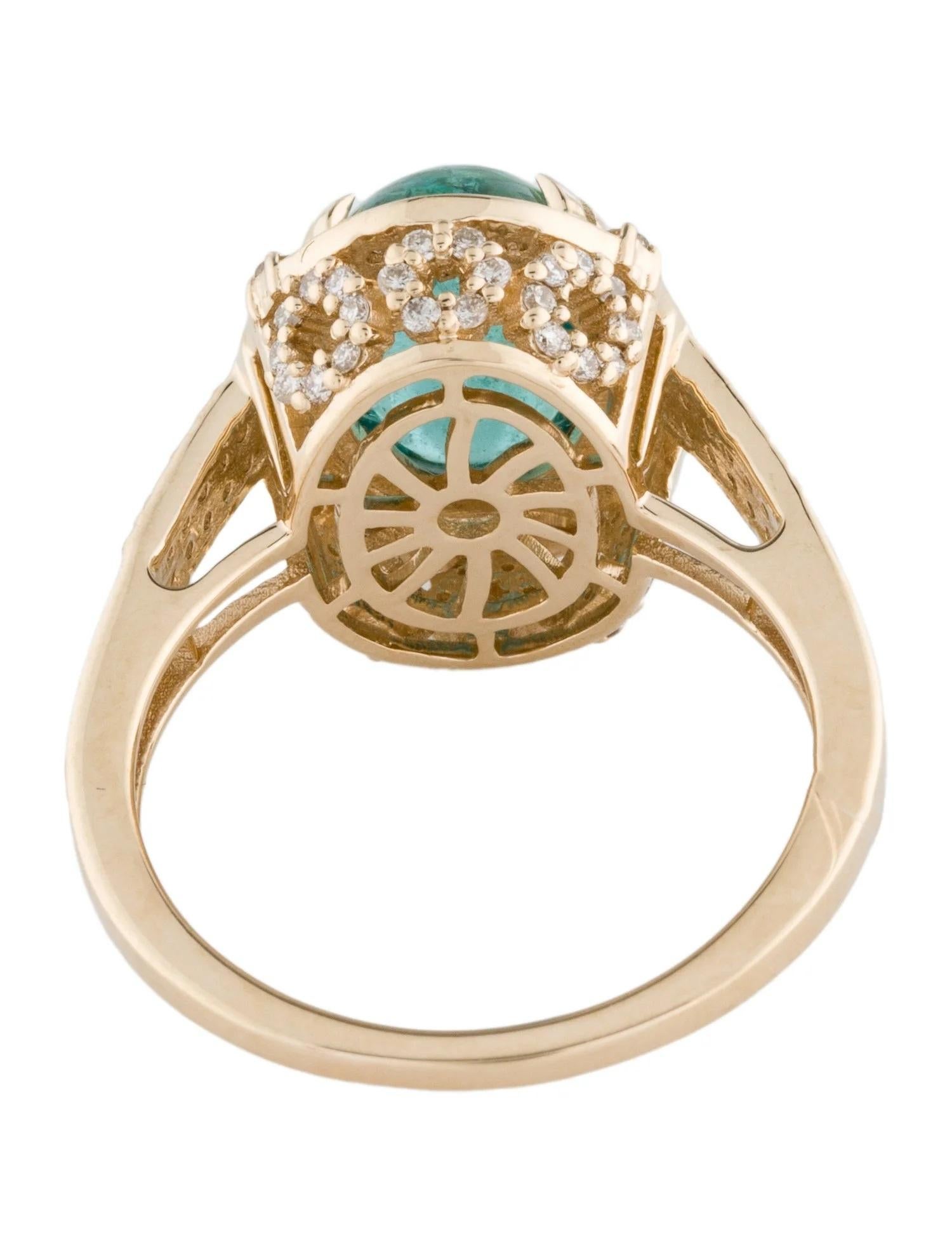 Título: Anillo de cóctel de oro amarillo de 14 quilates con cabujón ovalado de 3,69 ct de esmeralda y diamantes Corte oval en venta