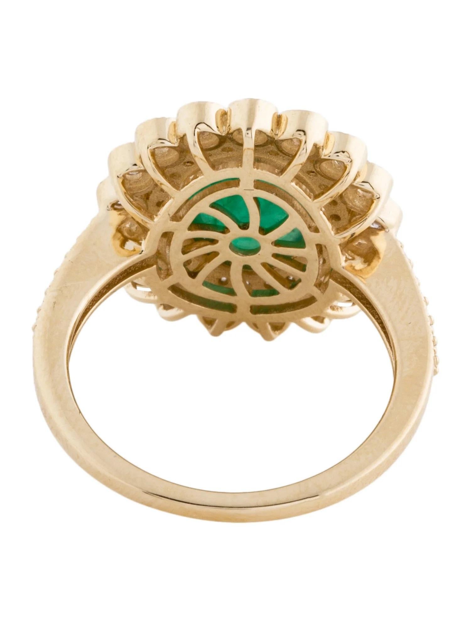 Taille émeraude Titre de la bague cocktail en or jaune 14 carats, émeraude, saphir et diamant 4,14 carats, taille 7 en vente