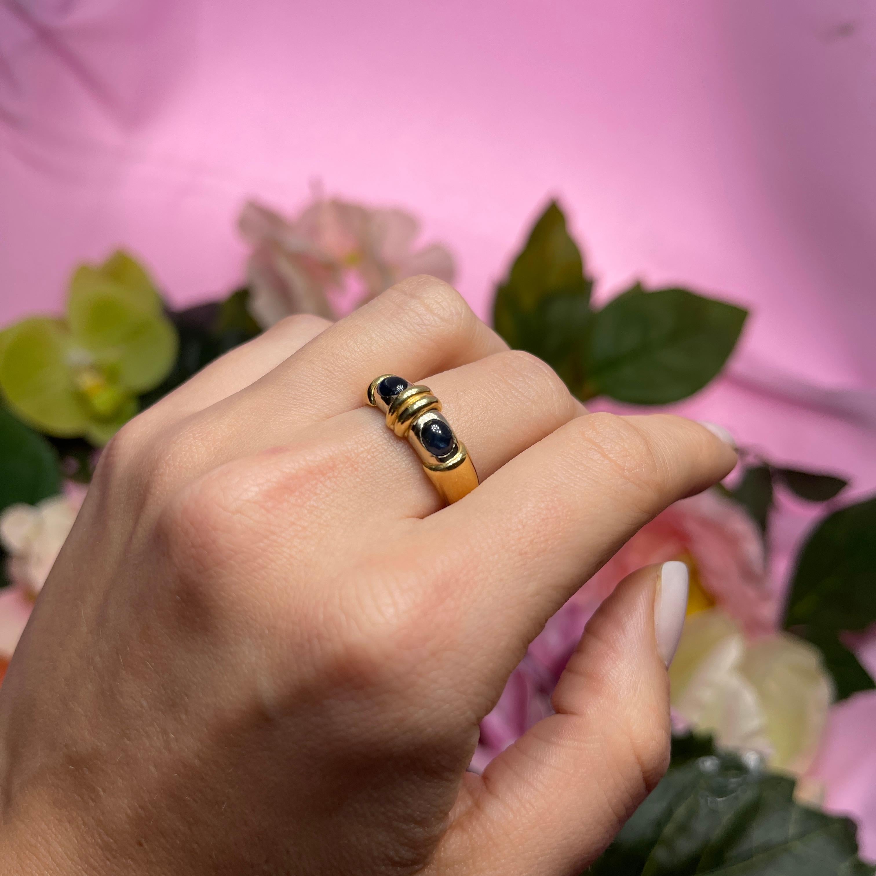 Title: 18k Yellow Gold Band Ring with Blue Sapphires For Sale 3