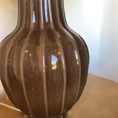 Title: 1990s American Brown Glazed Ceramic Table Lamp on Acrylic Base with Linen