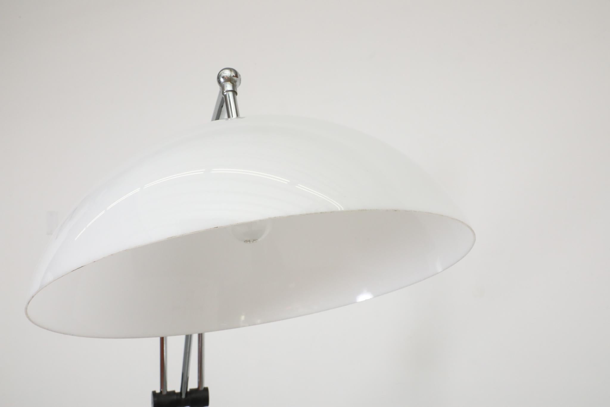 Title: Gaetano Sciolari Mid-Century Modern Chrome Arc Floor Lamp for Boulanger im Angebot 6