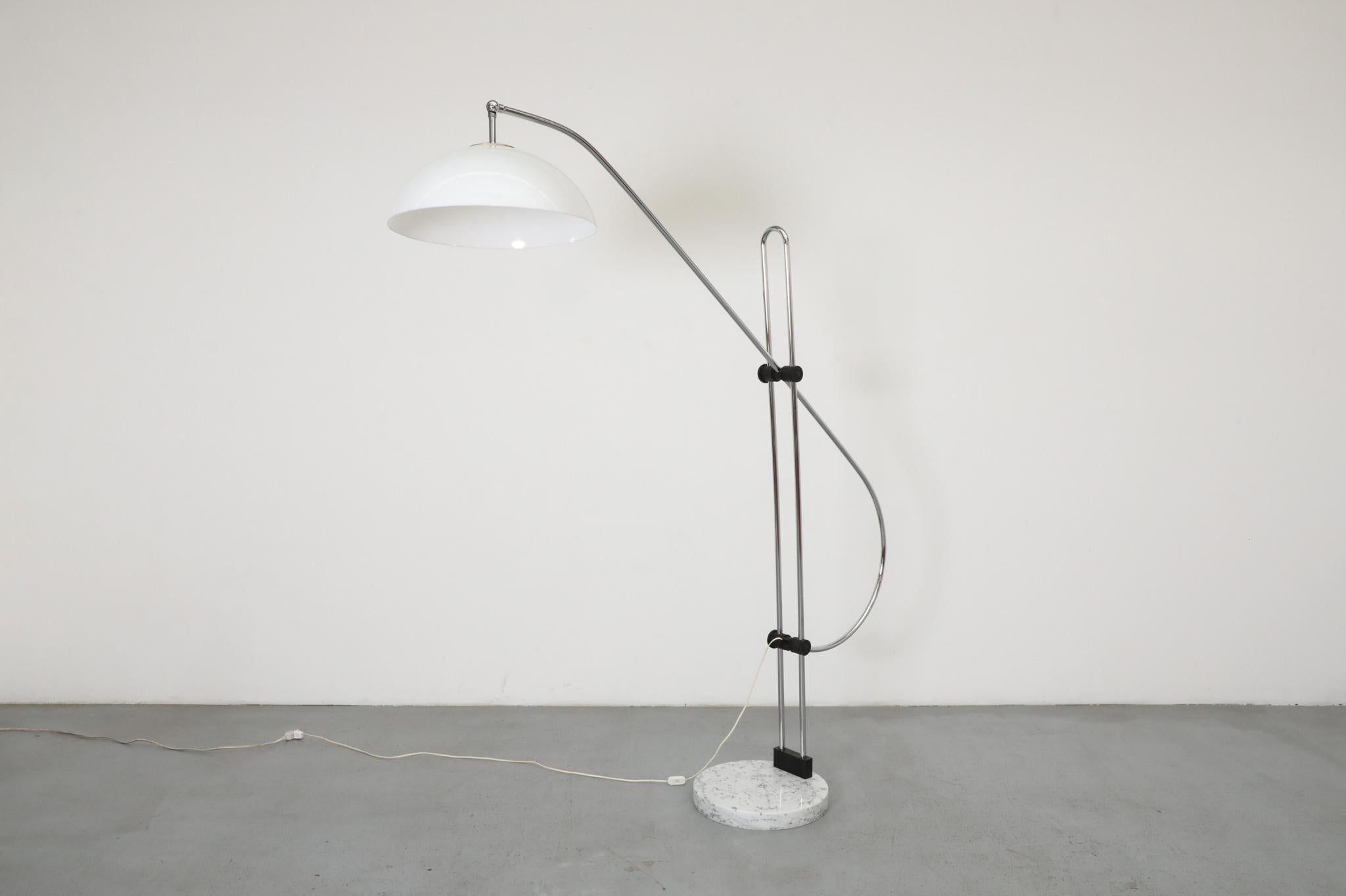 Title: Gaetano Sciolari Mid-Century Modern Chrome Arc Floor Lamp for Boulanger (Moderne der Mitte des Jahrhunderts) im Angebot