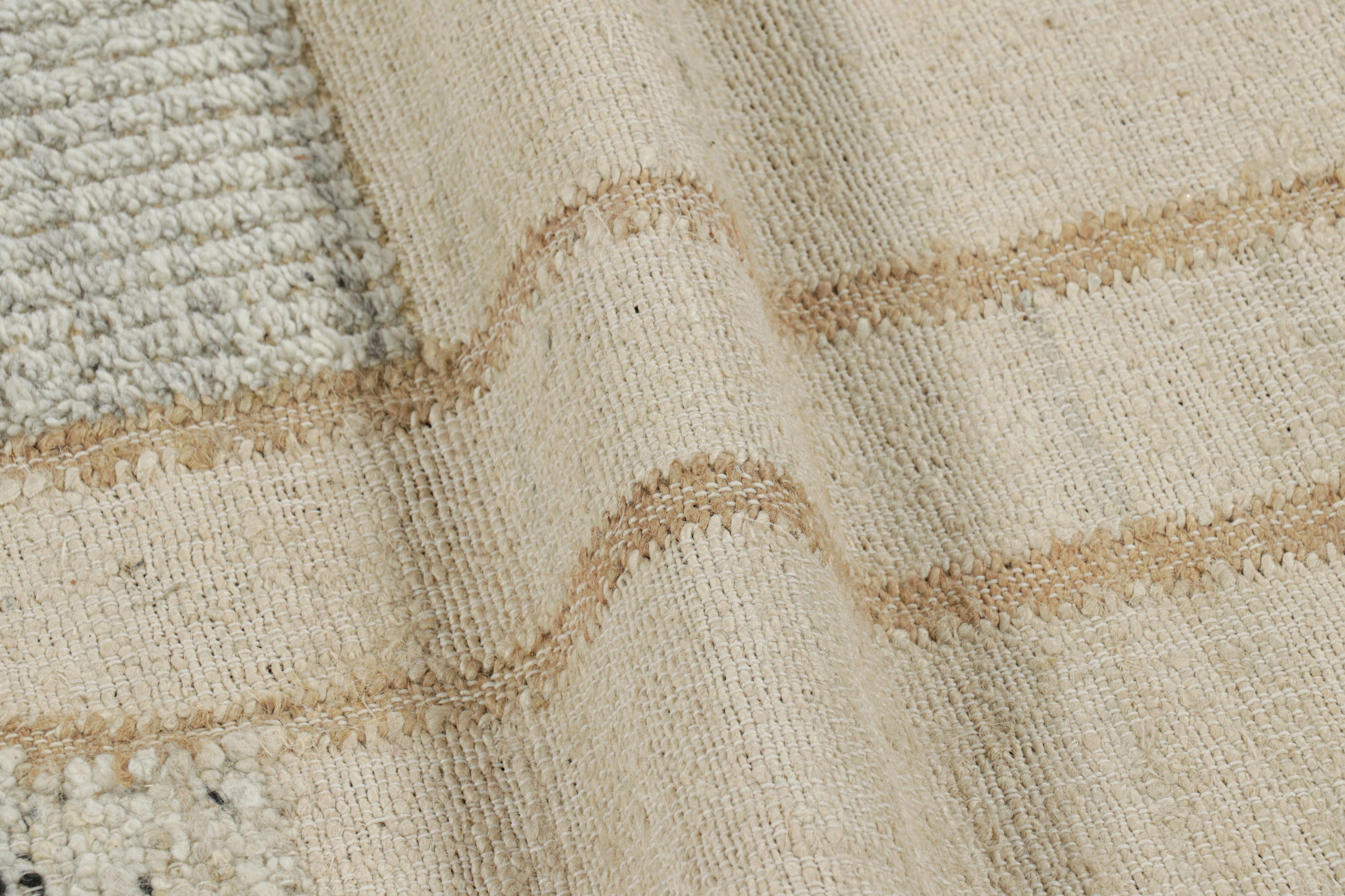 Contemporary Title: Rug & Kilim’s Flatweave Runner Rug with Cream and Beige Geometric Patter For Sale