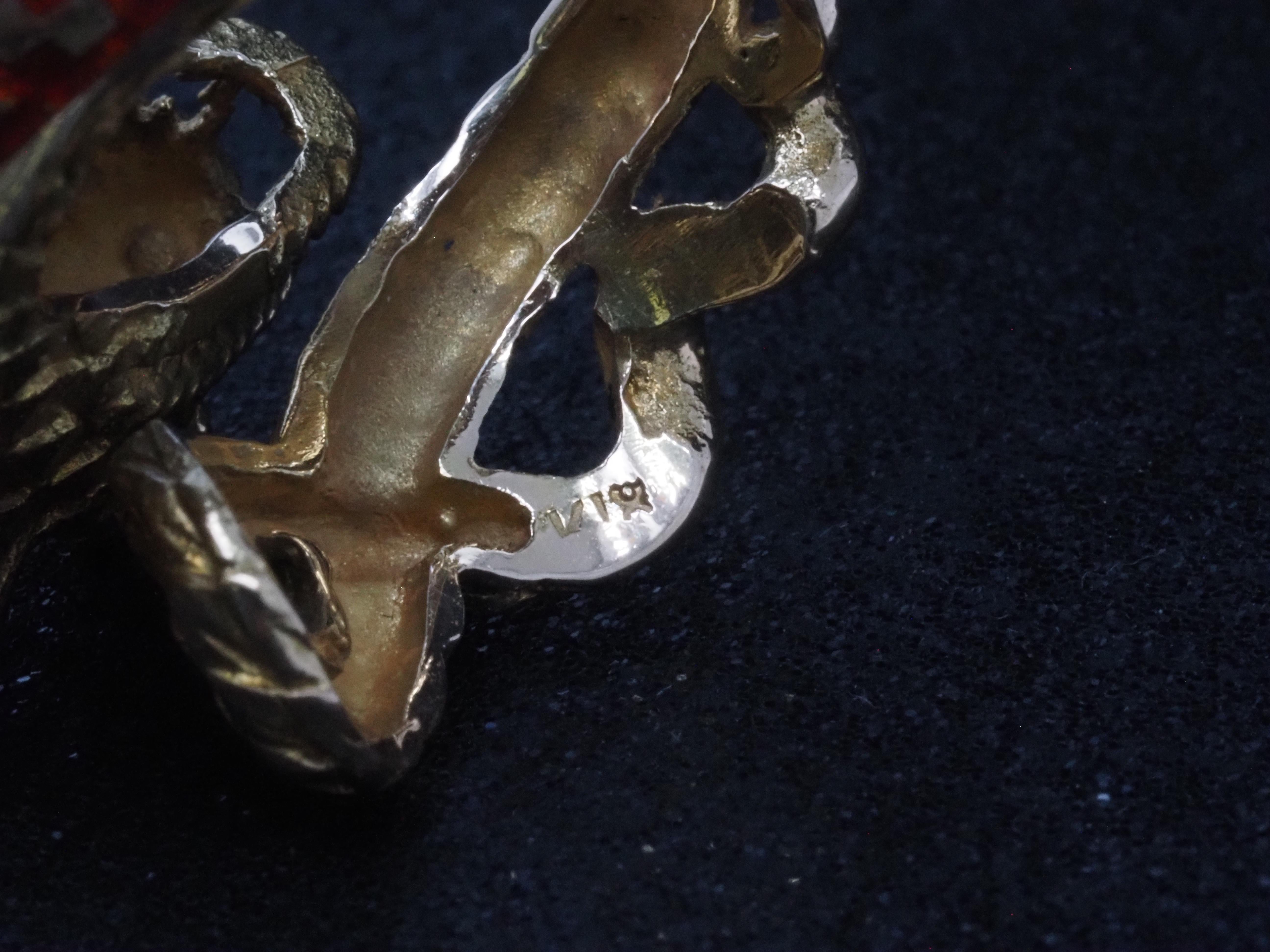 TITLE : Bague vintage en or jaune 18K émaillée d'un serpent cobra en vente 8
