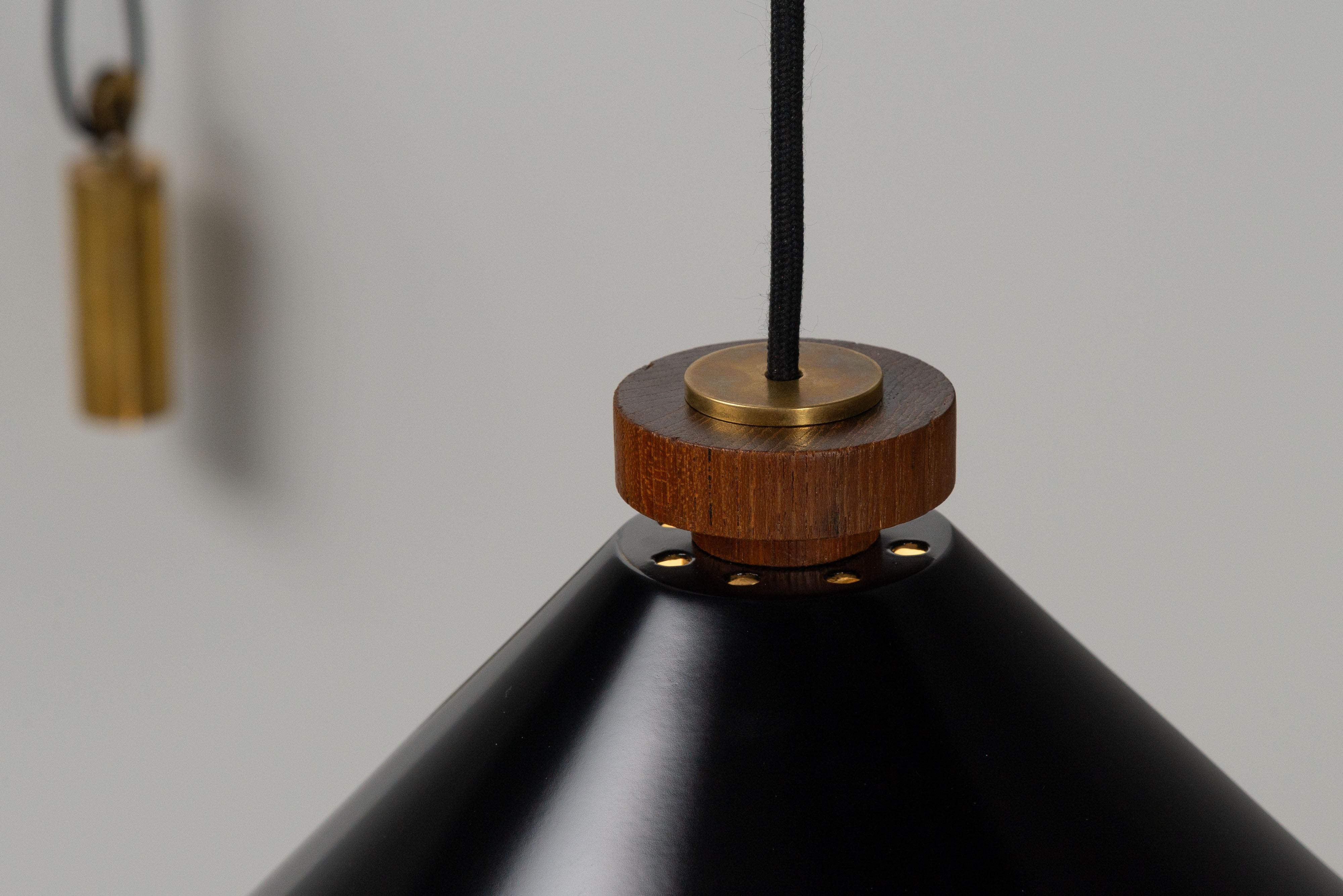 Tito Agnoli 177a wall lamp Oluce Italy 1957 For Sale 4