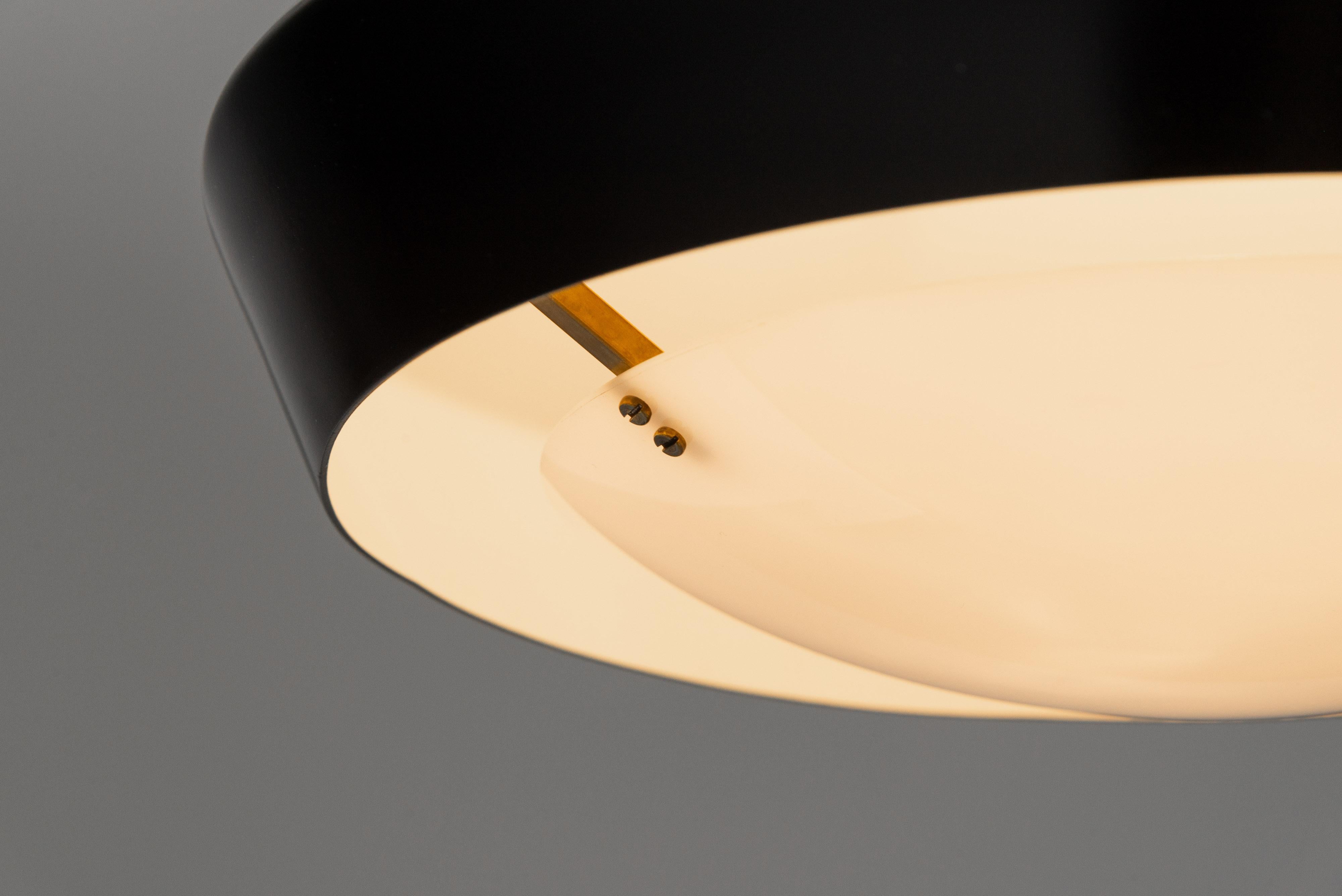 Italian Tito Agnoli 177a wall lamp Oluce Italy 1957 For Sale