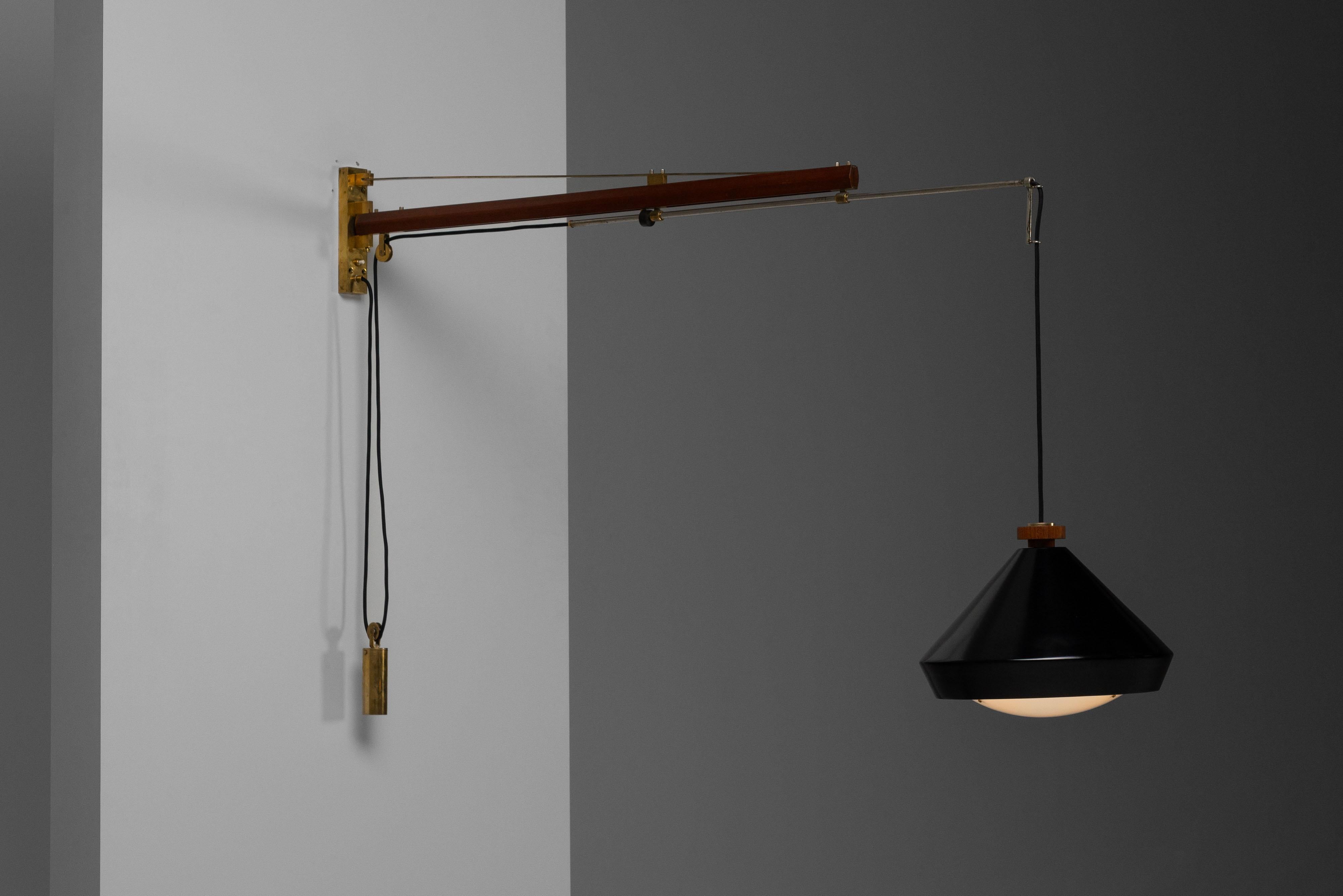 Mid-20th Century Tito Agnoli 177a wall lamp Oluce Italy 1957 For Sale