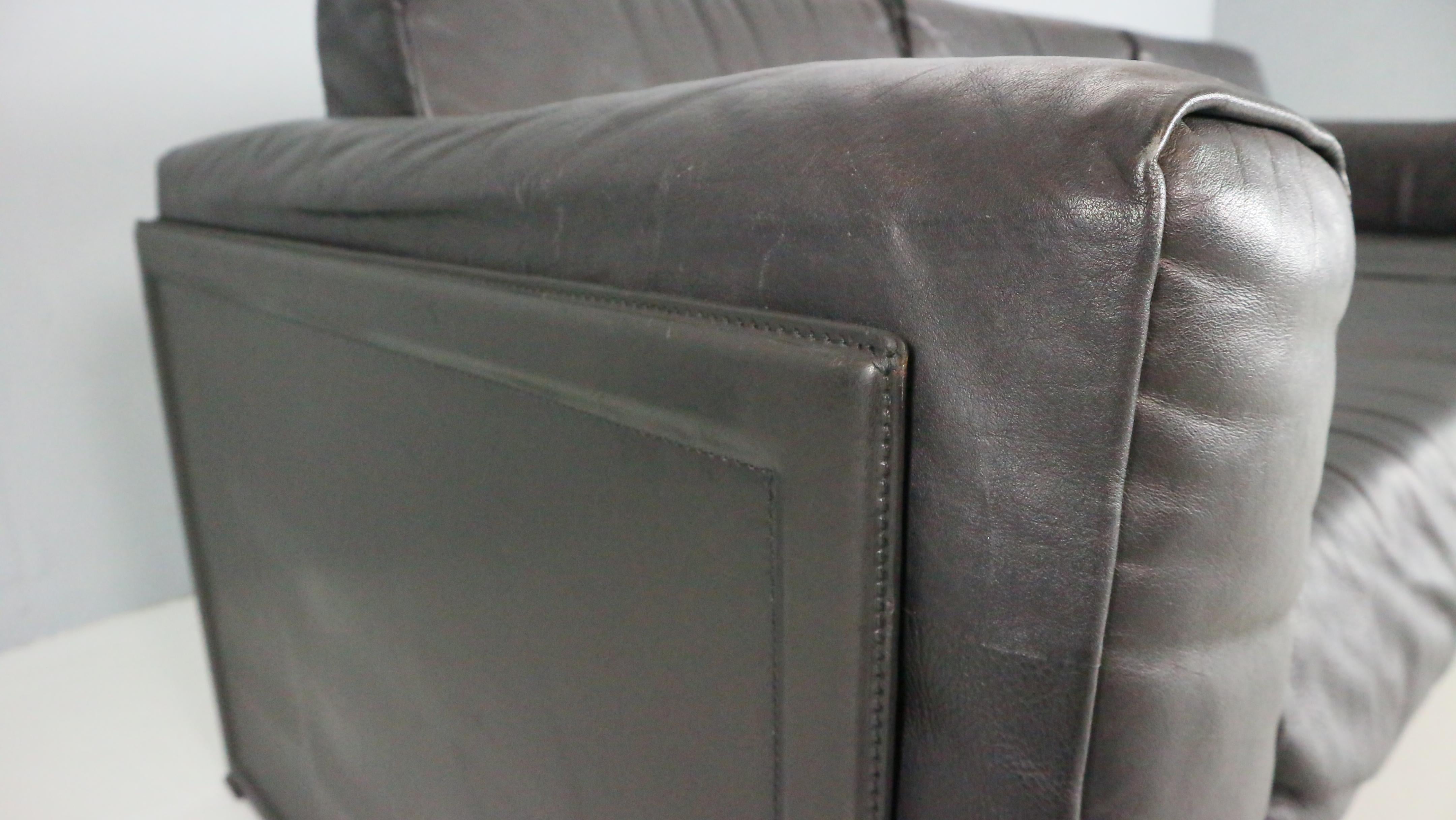 Tito Agnoli 3-Sitzer Korium Sofa für Matteo Grassi - Schwarzes Leder im Angebot 4